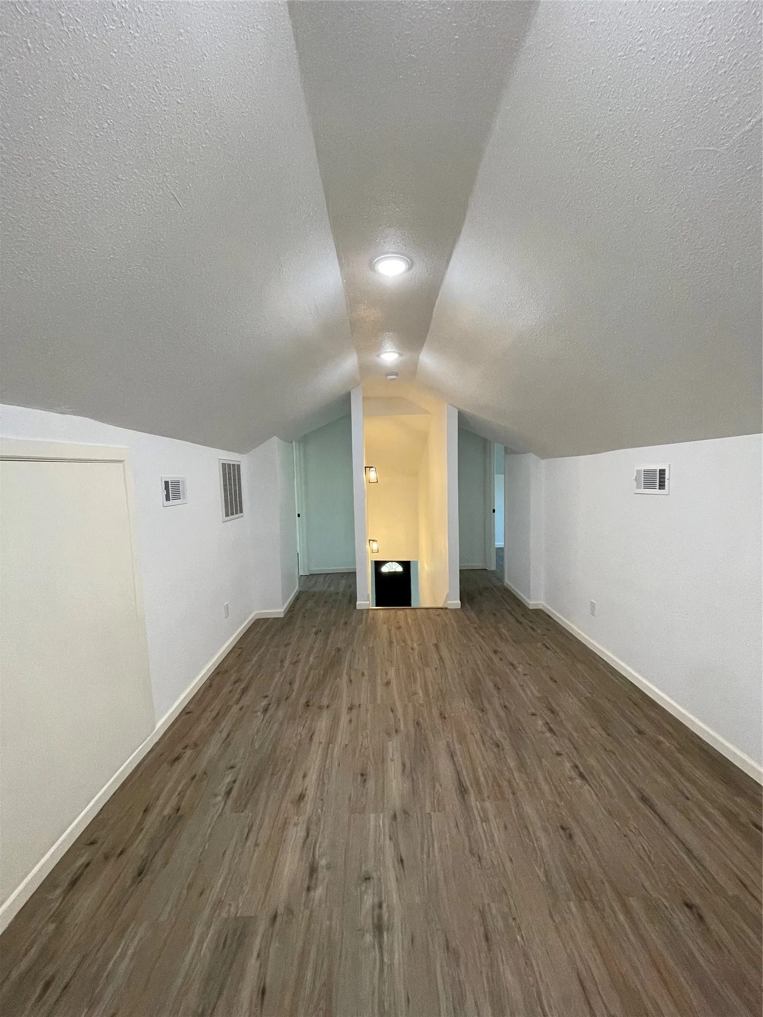 Single Family Residence For Sale in Grayson County , 607 E Monterey Street, Denison, Texas 75021, 4 Bedroom, 3 Bathroom, Garage spaces, 1,868 Sqft, built in 1920, mls#21287049, Real Estate Agent in Denison, Homes For Sale in Grayson county, Homes For Sale in Denison, Realtor in Denison Texas, Real Estate Brokerage Independent Realty Texas, Luminita Cordes Realtor