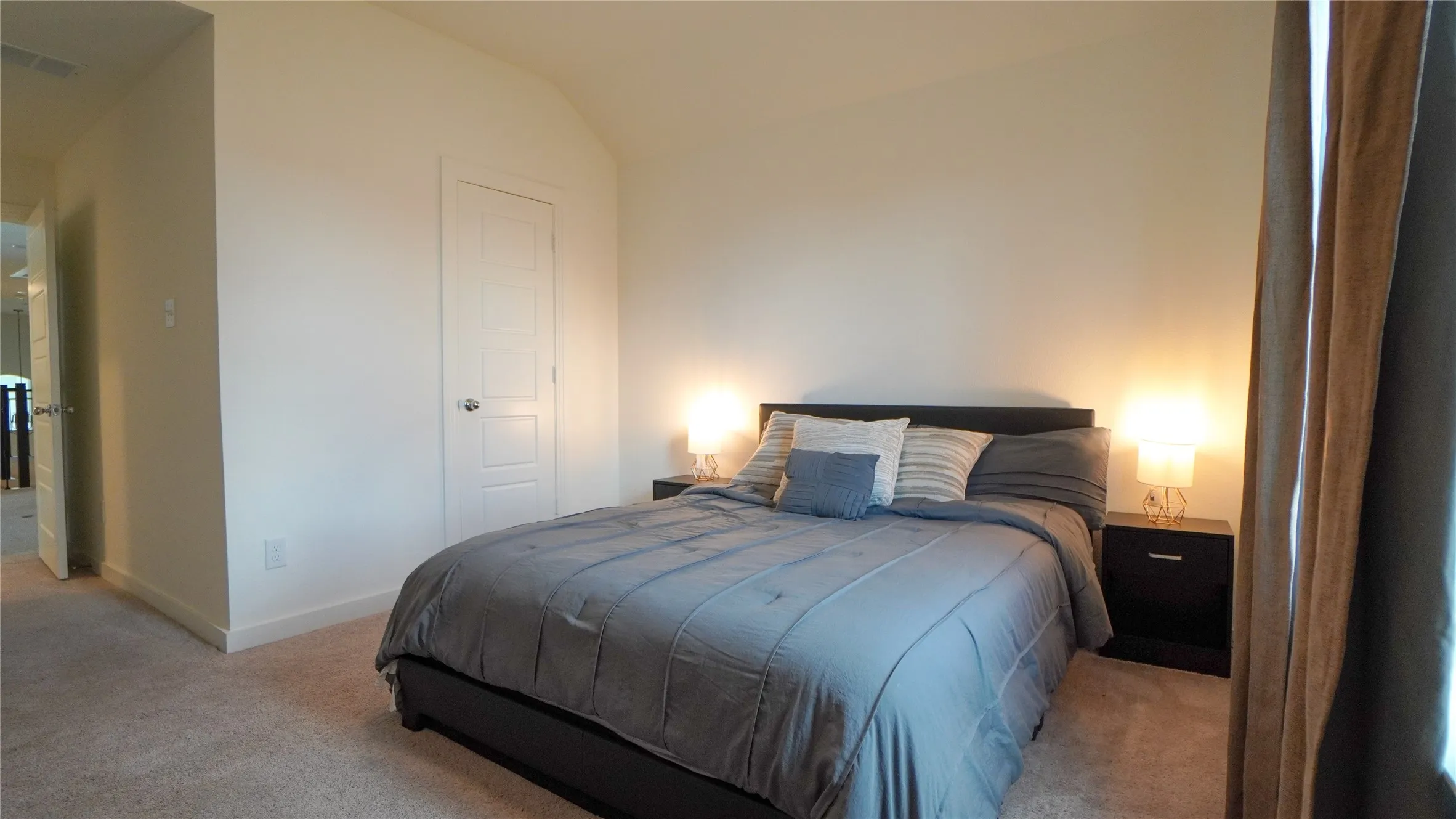Single Family Residence For Rent in Rockwall County , 5727 Huffines Boulevard, Royse City, Texas 75189, 5 Bedroom, 4 Bathroom, 2 Garage spaces, 3,251 Sqft, built in 2023, mls#21283480, Real Estate Agent in Royse City, Homes For Rent in Rockwall county, Homes For Rent in Royse City, Realtor in Royse City Texas, Real Estate Brokerage Independent Realty Texas, Luminita Cordes Realtor
