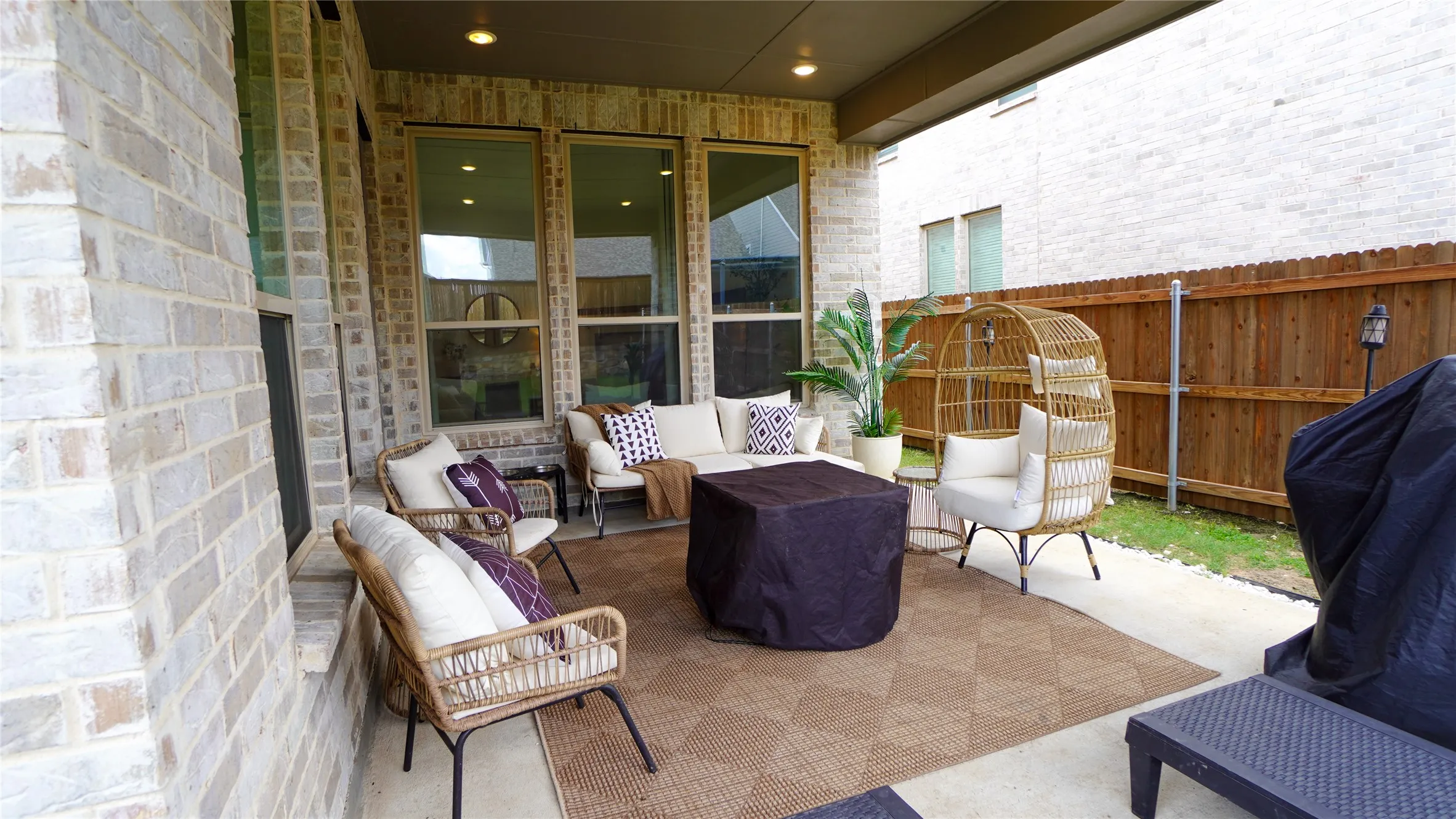 Single Family Residence For Rent in Rockwall County , 5727 Huffines Boulevard, Royse City, Texas 75189, 5 Bedroom, 4 Bathroom, 2 Garage spaces, 3,251 Sqft, built in 2023, mls#21283480, Real Estate Agent in Royse City, Homes For Rent in Rockwall county, Homes For Rent in Royse City, Realtor in Royse City Texas, Real Estate Brokerage Independent Realty Texas, Luminita Cordes Realtor