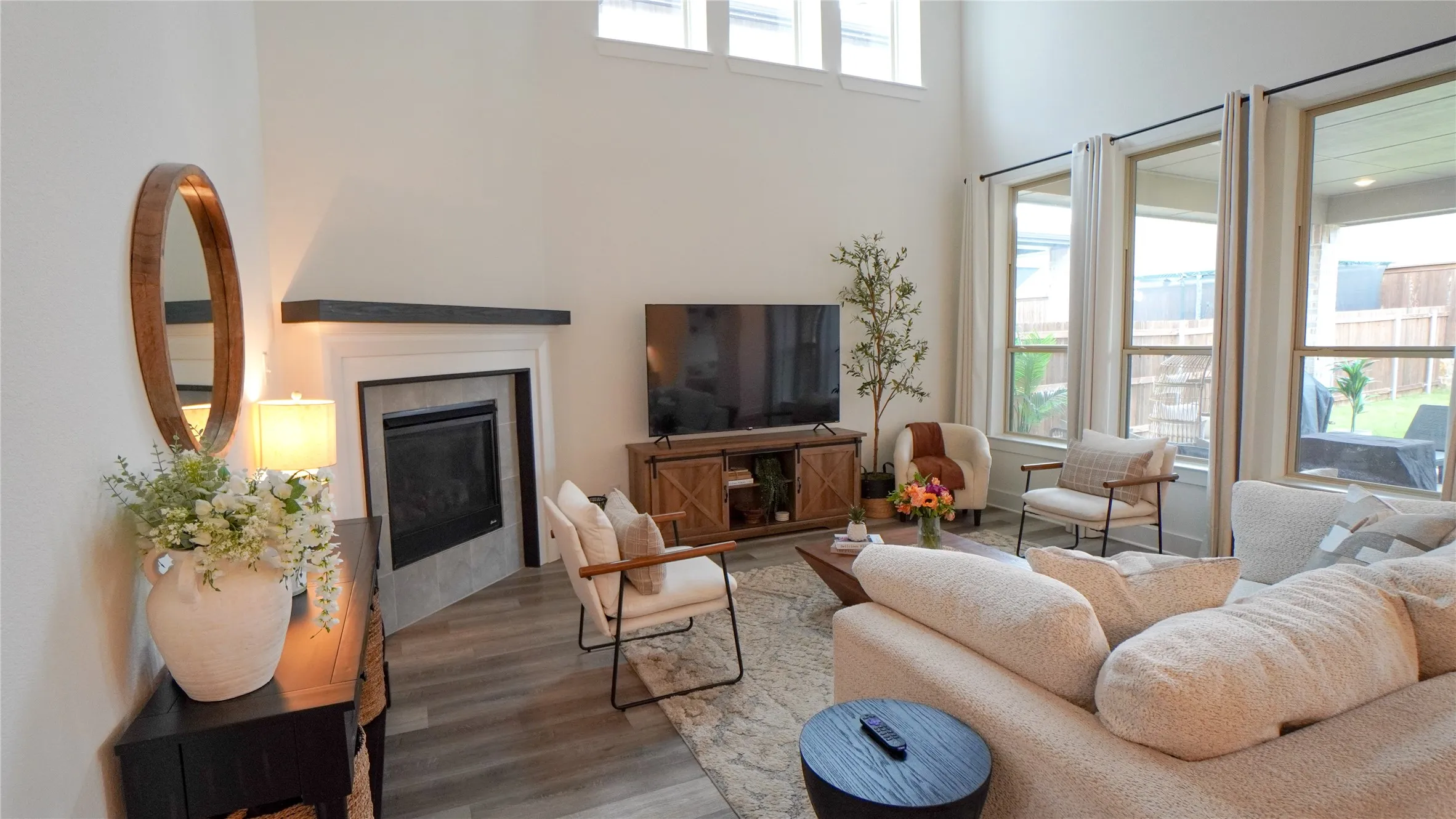 Single Family Residence For Rent in Rockwall County , 5727 Huffines Boulevard, Royse City, Texas 75189, 5 Bedroom, 4 Bathroom, 2 Garage spaces, 3,251 Sqft, built in 2023, mls#21283480, Real Estate Agent in Royse City, Homes For Rent in Rockwall county, Homes For Rent in Royse City, Realtor in Royse City Texas, Real Estate Brokerage Independent Realty Texas, Luminita Cordes Realtor