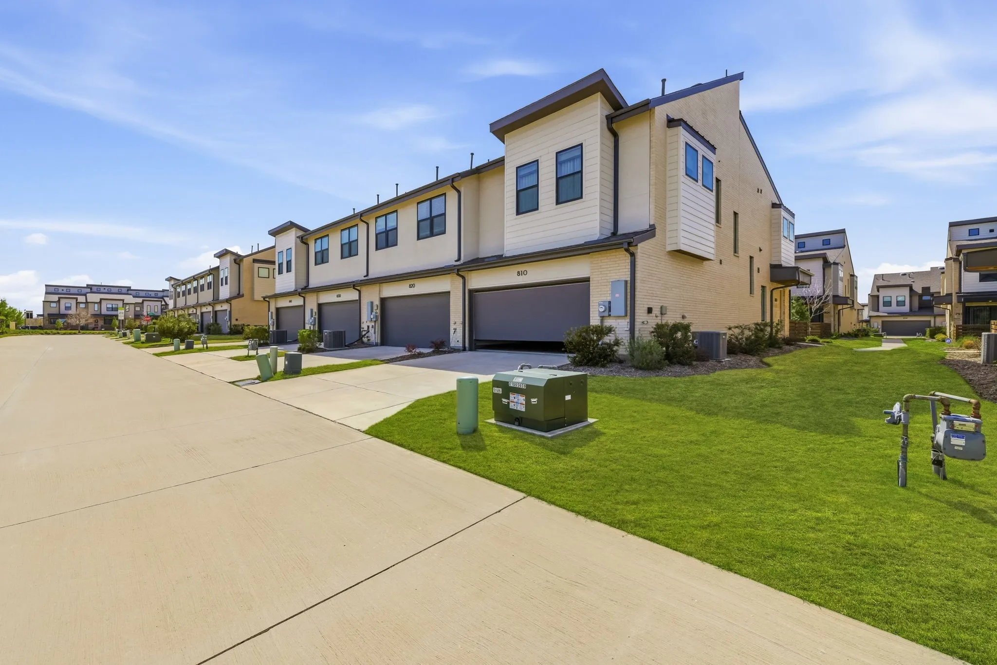Townhouse For Sale in Denton County , 820 Dulaney Court, Prosper, Texas 75078, 3 Bedrooms, 3 Bathrooms, 2 Garage spaces, 1,886 Sqft, built in 2023, Price $400,000, mls#21287056, Real Estate Agent in Prosper, Homes For Sale in Denton county, Homes For Sale in Prosper, Realtor in Prosper Texas, Real Estate Brokerage Independent Realty Texas, Luminita Cordes Realtor
