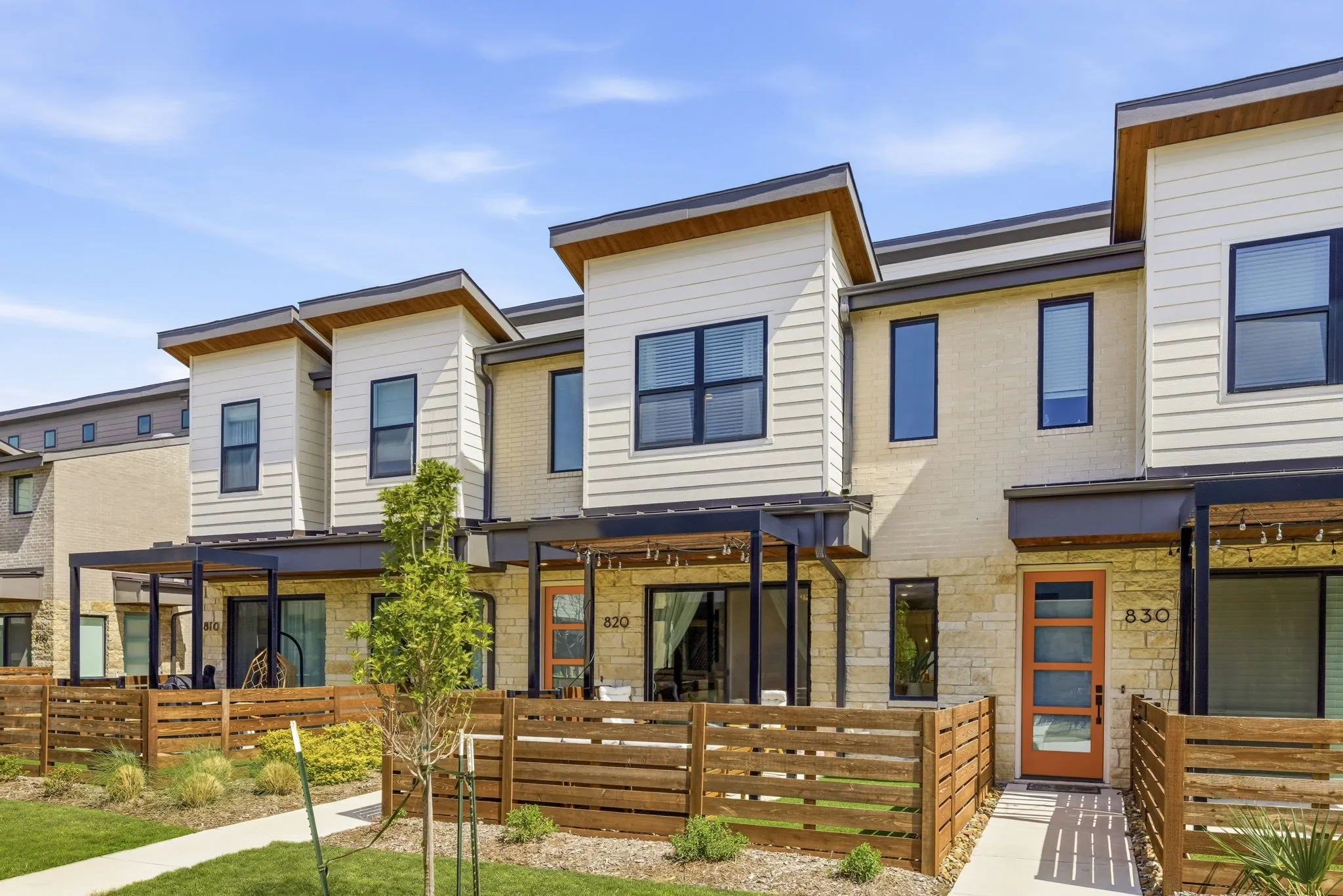Townhouse For Sale in Denton County , 820 Dulaney Court, Prosper, Texas 75078, 3 Bedrooms, 3 Bathrooms, 2 Garage spaces, 1,886 Sqft, built in 2023, Price $400,000, mls#21287056, Real Estate Agent in Prosper, Homes For Sale in Denton county, Homes For Sale in Prosper, Realtor in Prosper Texas, Real Estate Brokerage Independent Realty Texas, Luminita Cordes Realtor