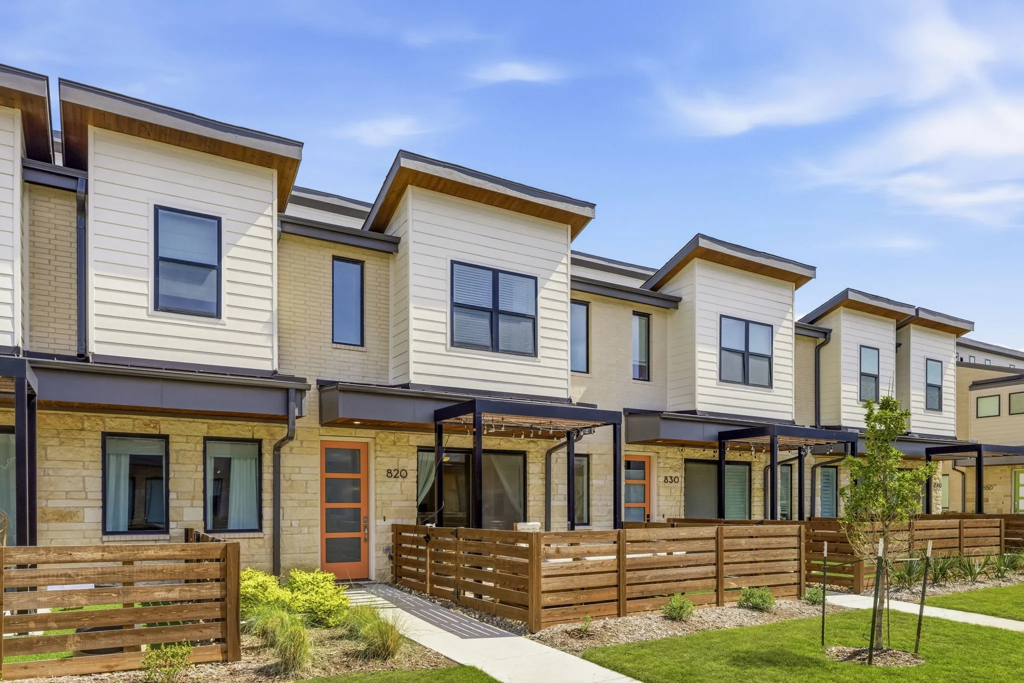 Townhouse For Sale in Denton County , 820 Dulaney Court, Prosper, Texas 75078, 3 Bedrooms, 3 Bathrooms, 2 Garage spaces, 1,886 Sqft, built in 2023, Price $400,000, mls#21287056, Real Estate Agent in Prosper, Homes For Sale in Denton county, Homes For Sale in Prosper, Realtor in Prosper Texas, Real Estate Brokerage Independent Realty Texas, Luminita Cordes Realtor