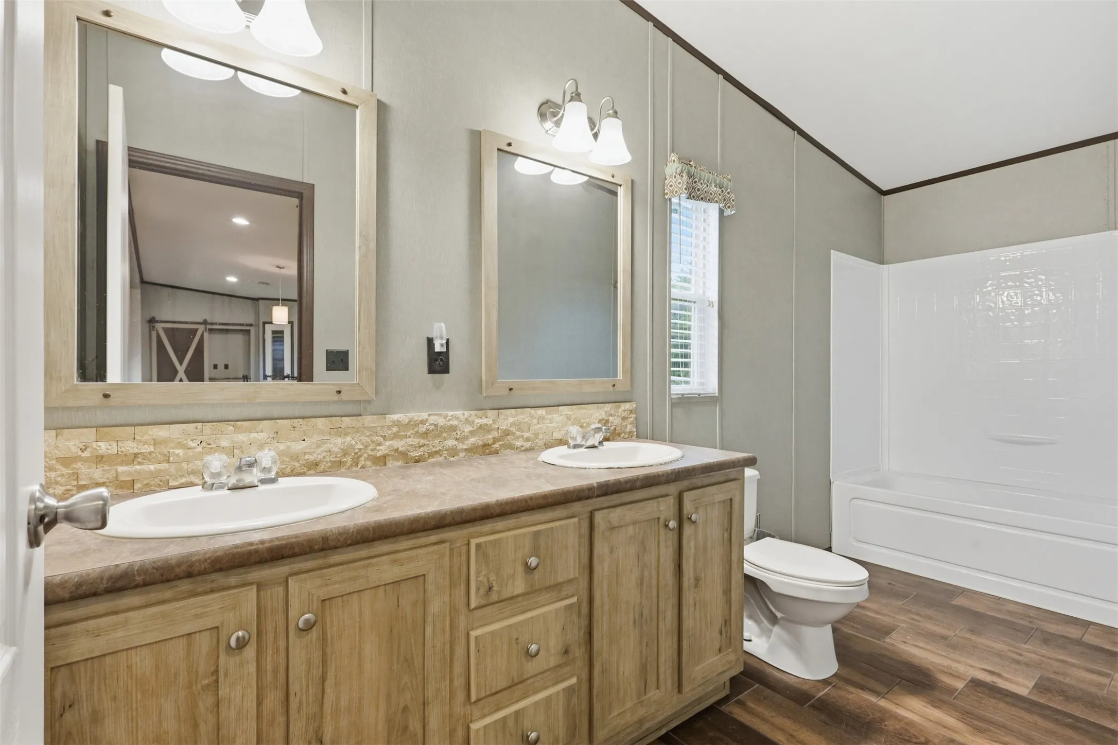 Farm For Rent in Collin County , 4196 L FM 75, Princeton, Texas 75407, 3 Bedroom, 2 Bathroom, Garage spaces, 1,680 Sqft, built in 2017, mls#21285667, Real Estate Agent in Princeton, Homes For Rent in Collin county, Homes For Rent in Princeton, Realtor in Princeton Texas, Real Estate Brokerage Independent Realty Texas, Luminita Cordes Realtor