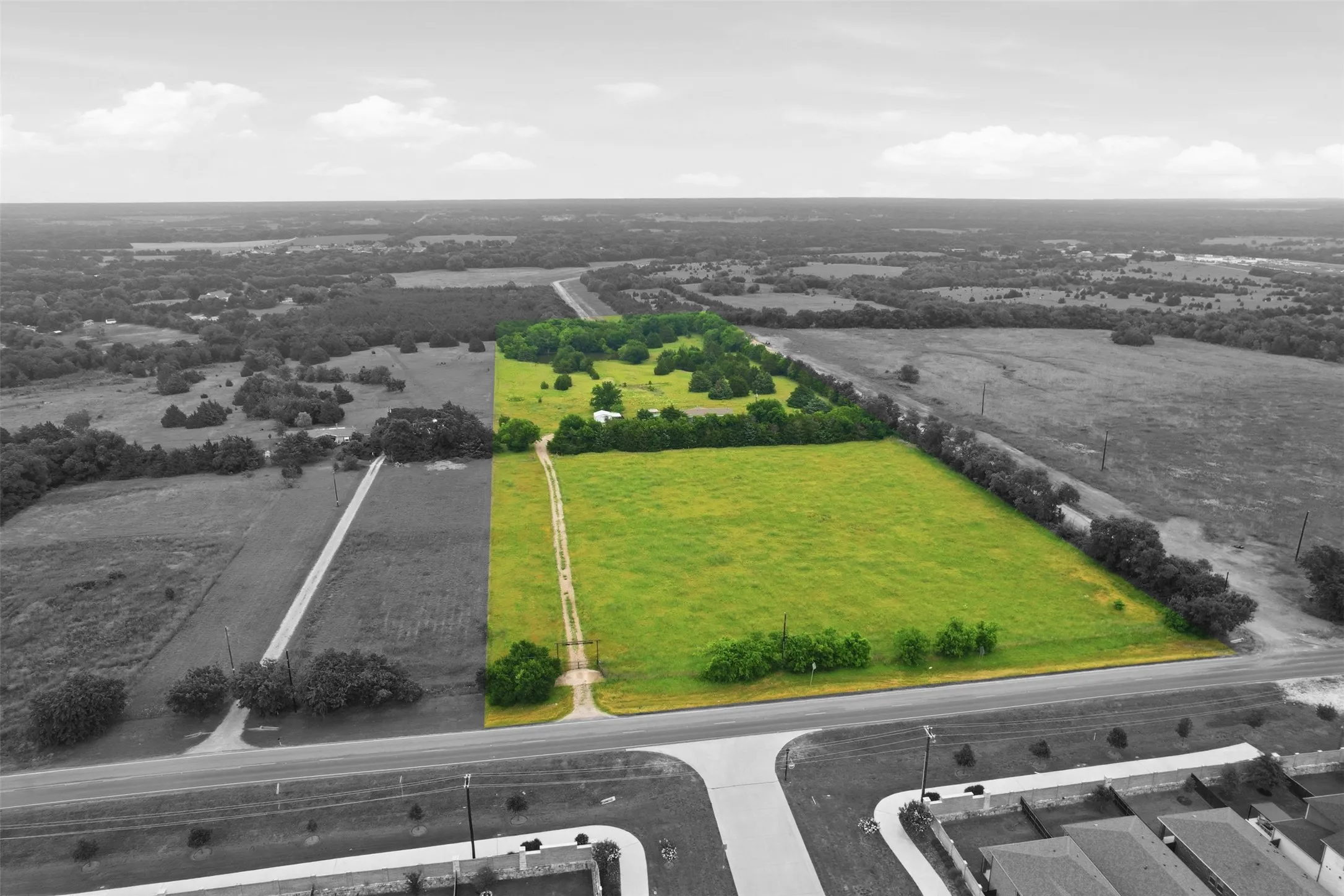 Farm For Rent in Collin County , 4196 L FM 75, Princeton, Texas 75407, 3 Bedroom, 2 Bathroom, Garage spaces, 1,680 Sqft, built in 2017, mls#21285667, Real Estate Agent in Princeton, Homes For Rent in Collin county, Homes For Rent in Princeton, Realtor in Princeton Texas, Real Estate Brokerage Independent Realty Texas, Luminita Cordes Realtor