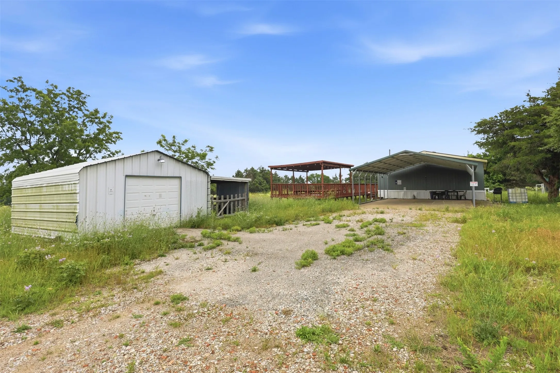 Farm For Rent in Collin County , 4196 L FM 75, Princeton, Texas 75407, 3 Bedroom, 2 Bathroom, Garage spaces, 1,680 Sqft, built in 2017, mls#21285667, Real Estate Agent in Princeton, Homes For Rent in Collin county, Homes For Rent in Princeton, Realtor in Princeton Texas, Real Estate Brokerage Independent Realty Texas, Luminita Cordes Realtor