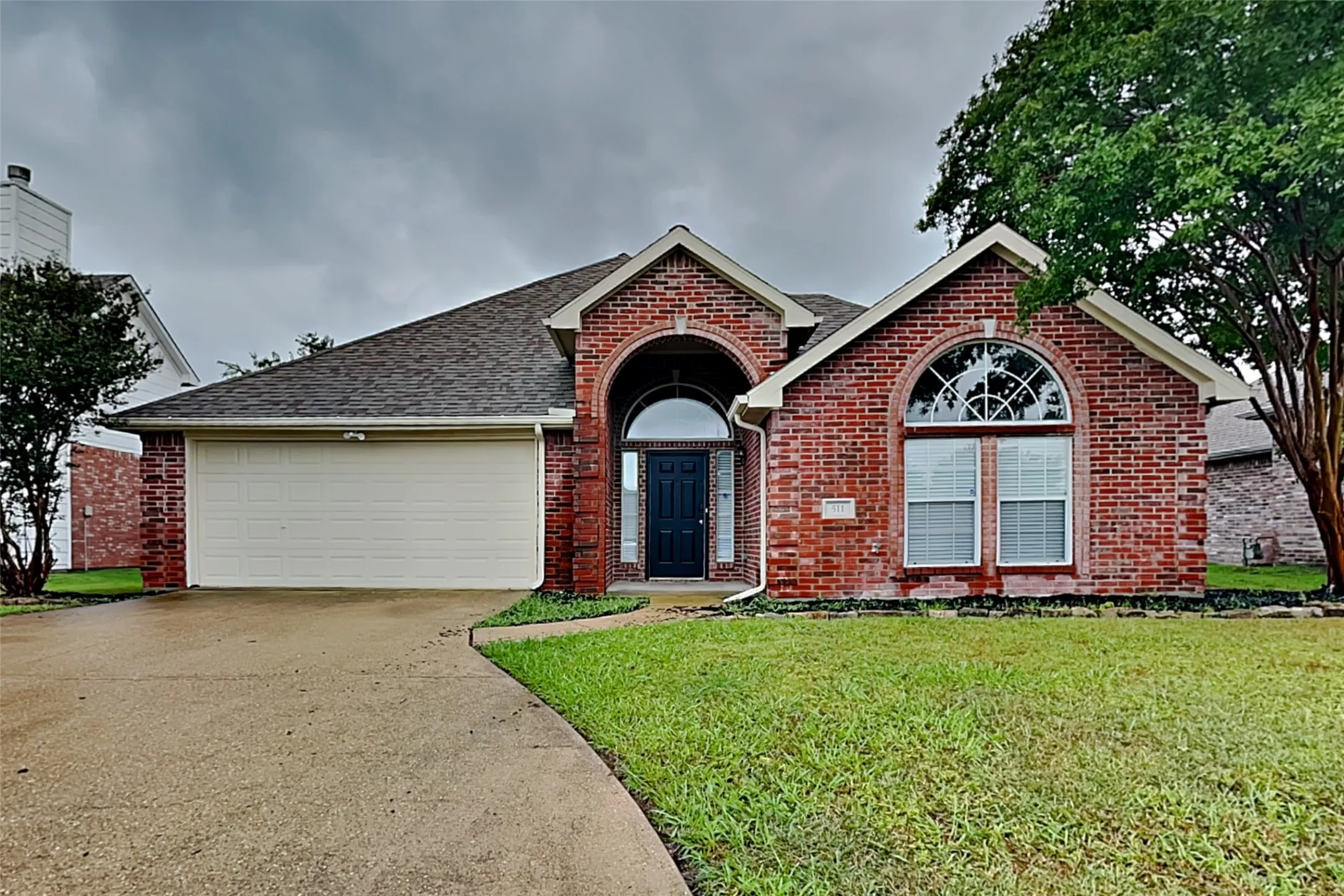 Single Family Residence For Rent in Kaufman County , 511 Brazos Street, Forney, Texas 75126, 3 Bedroom, 2 Bathroom, 2 Garage spaces, 1,570 Sqft, built in 1999, mls#21287100, Real Estate Agent in Forney, Homes For Rent in Kaufman county, Homes For Rent in Forney, Realtor in Forney Texas, Real Estate Brokerage Independent Realty Texas, Luminita Cordes Realtor
