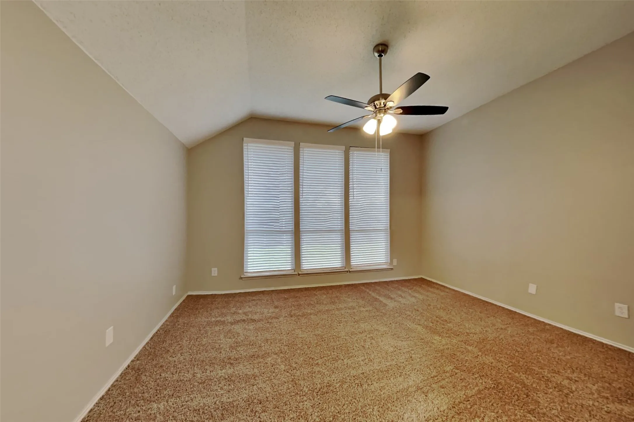 Single Family Residence For Rent in Kaufman County , 511 Brazos Street, Forney, Texas 75126, 3 Bedroom, 2 Bathroom, 2 Garage spaces, 1,570 Sqft, built in 1999, mls#21287100, Real Estate Agent in Forney, Homes For Rent in Kaufman county, Homes For Rent in Forney, Realtor in Forney Texas, Real Estate Brokerage Independent Realty Texas, Luminita Cordes Realtor