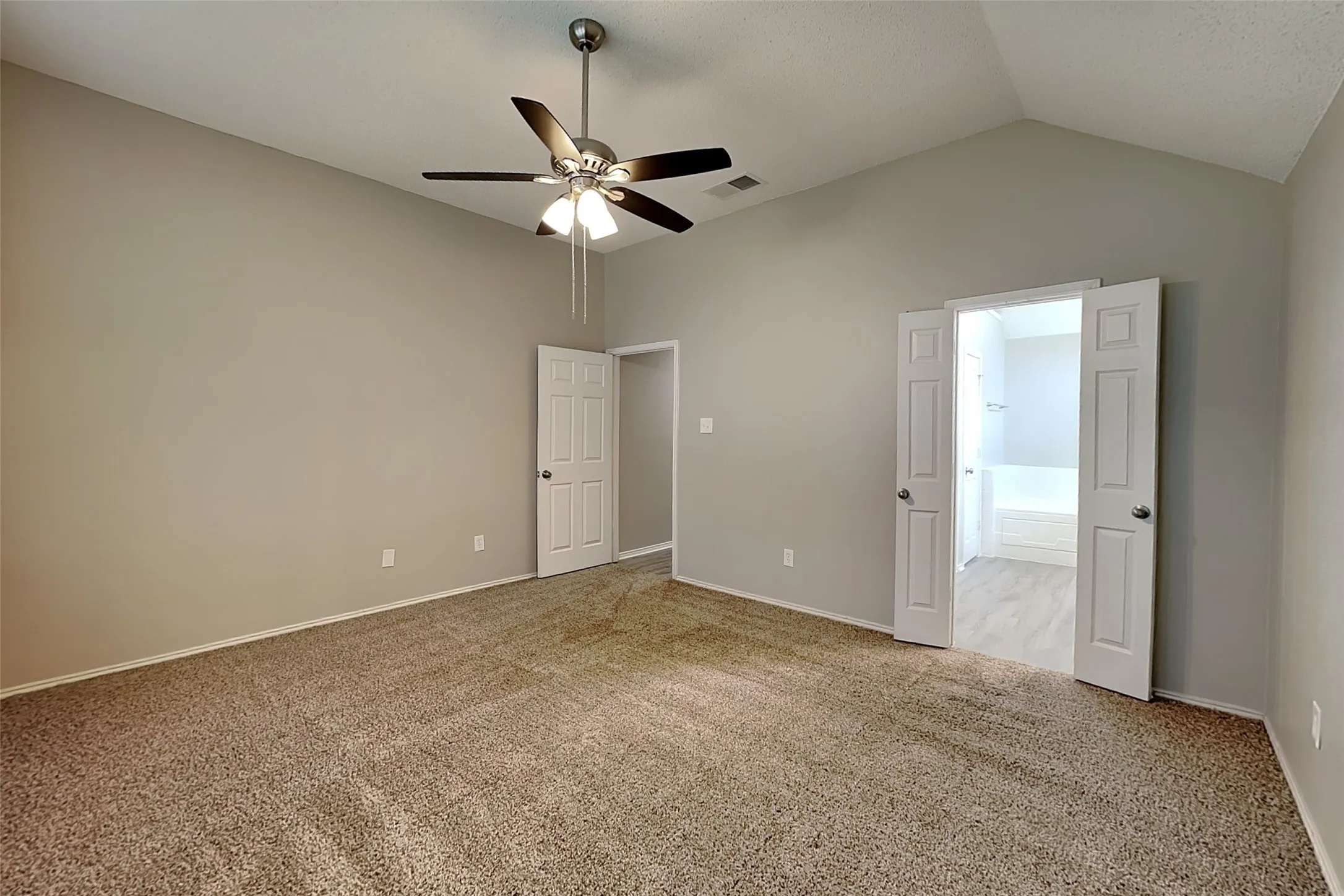 Single Family Residence For Rent in Kaufman County , 511 Brazos Street, Forney, Texas 75126, 3 Bedroom, 2 Bathroom, 2 Garage spaces, 1,570 Sqft, built in 1999, mls#21287100, Real Estate Agent in Forney, Homes For Rent in Kaufman county, Homes For Rent in Forney, Realtor in Forney Texas, Real Estate Brokerage Independent Realty Texas, Luminita Cordes Realtor