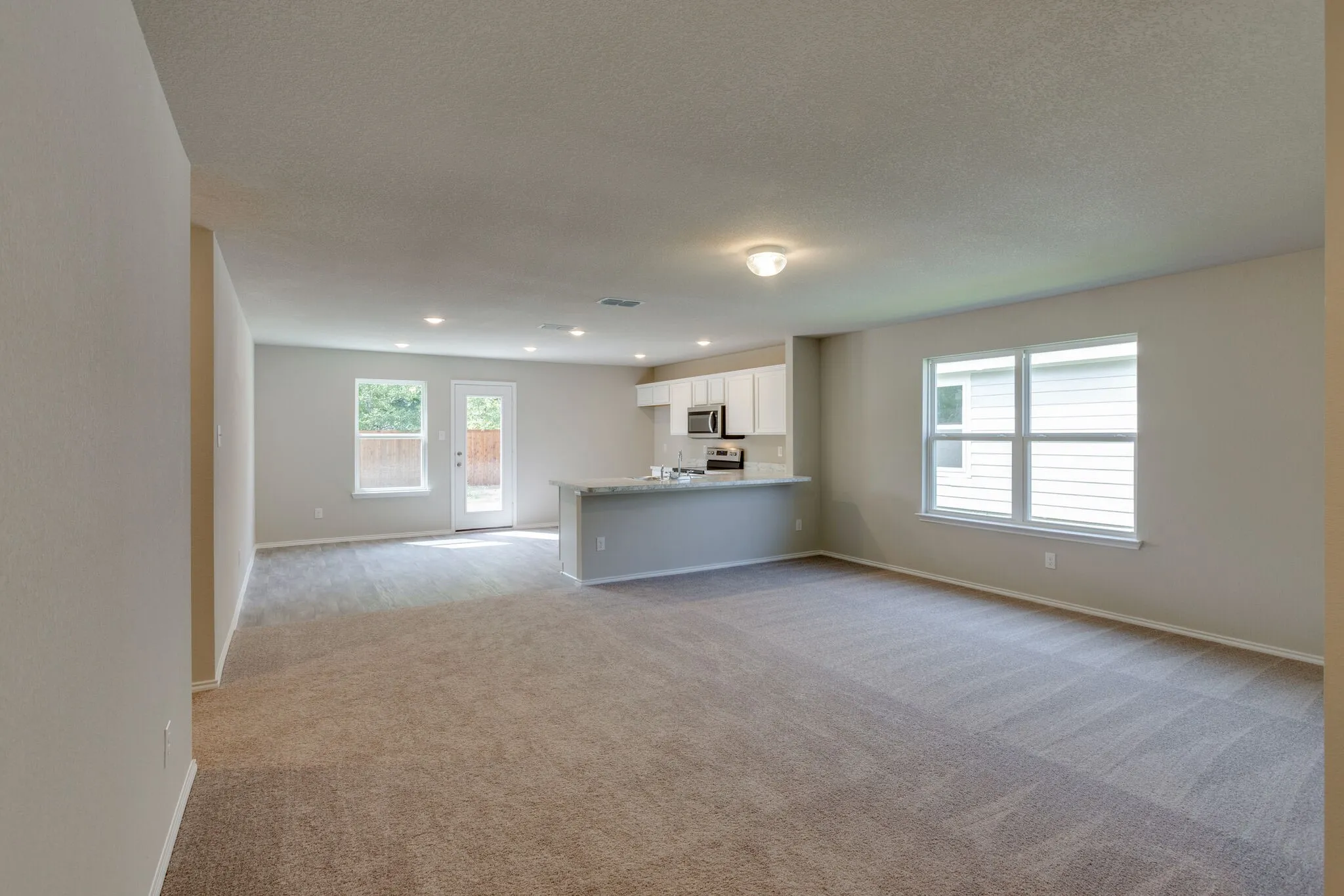 Single Family Residence For Rent in Kaufman County , 111 Rock Creek Lane, Terrell, Texas 75160, 3 Bedroom, 2 Bathroom, 2 Garage spaces, 1,263 Sqft, built in 2022, mls#21286873, Real Estate Agent in Terrell, Homes For Rent in Kaufman county, Homes For Rent in Terrell, Realtor in Terrell Texas, Real Estate Brokerage Independent Realty Texas, Luminita Cordes Realtor