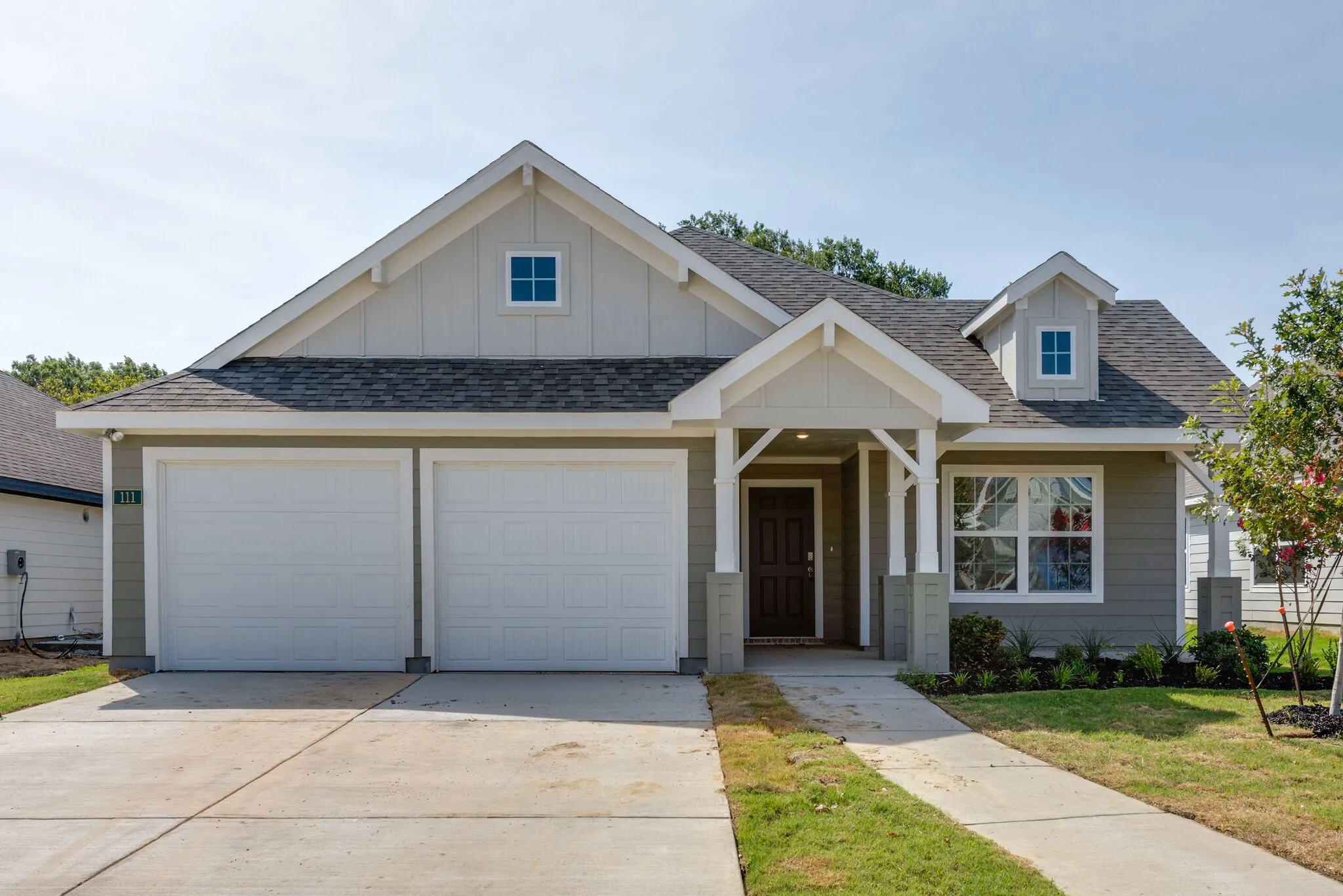 Single Family Residence For Rent in Kaufman County , 111 Rock Creek Lane, Terrell, Texas 75160, 3 Bedroom, 2 Bathroom, 2 Garage spaces, 1,263 Sqft, built in 2022, mls#21286873, Real Estate Agent in Terrell, Homes For Rent in Kaufman county, Homes For Rent in Terrell, Realtor in Terrell Texas, Real Estate Brokerage Independent Realty Texas, Luminita Cordes Realtor