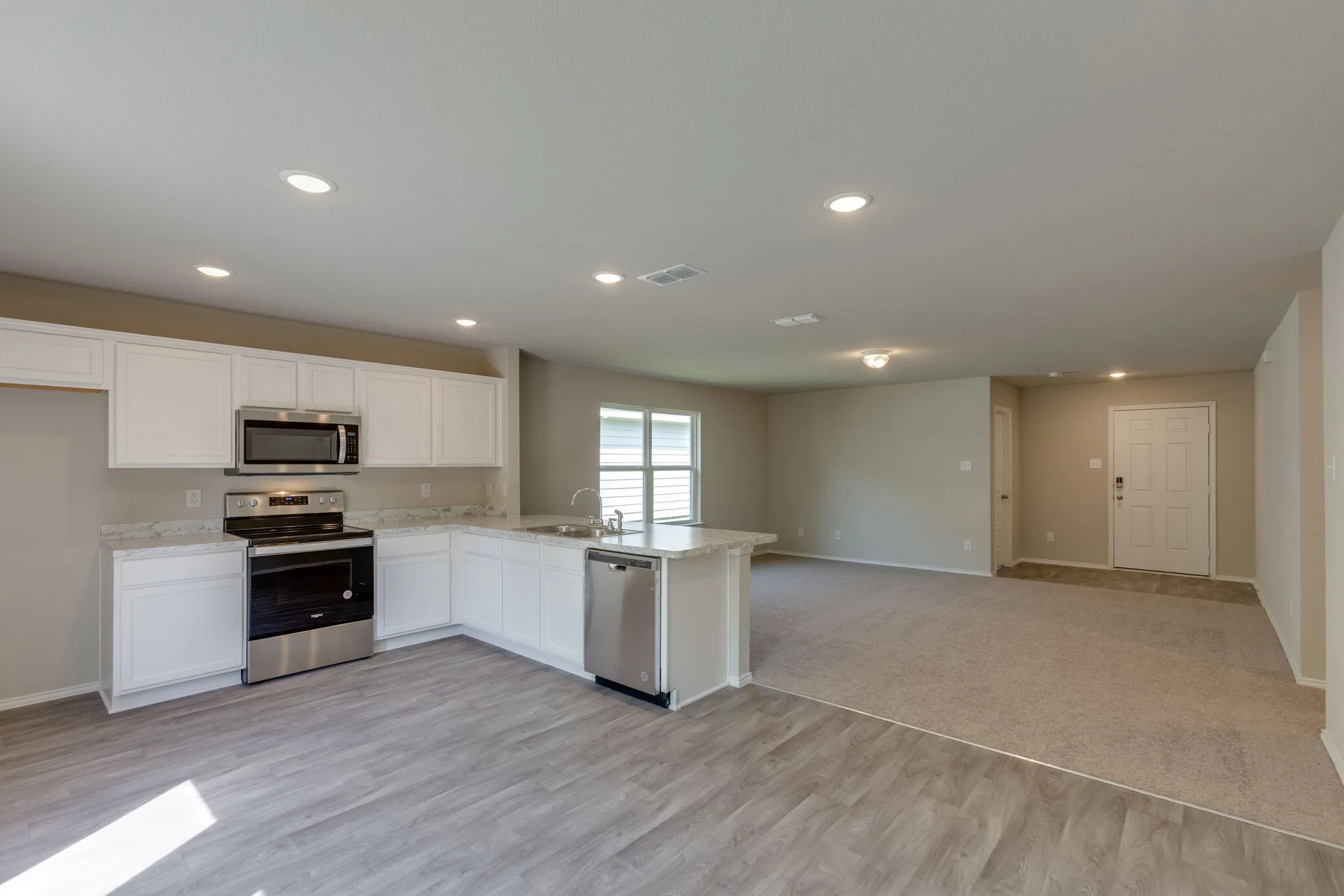 Single Family Residence For Rent in Kaufman County , 111 Rock Creek Lane, Terrell, Texas 75160, 3 Bedroom, 2 Bathroom, 2 Garage spaces, 1,263 Sqft, built in 2022, mls#21286873, Real Estate Agent in Terrell, Homes For Rent in Kaufman county, Homes For Rent in Terrell, Realtor in Terrell Texas, Real Estate Brokerage Independent Realty Texas, Luminita Cordes Realtor