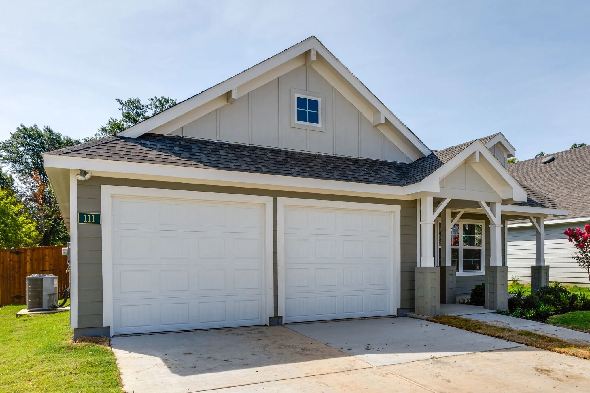 Single Family Residence For Rent in Kaufman County , 111 Rock Creek Lane, Terrell, Texas 75160, 3 Bedroom, 2 Bathroom, 2 Garage spaces, 1,263 Sqft, built in 2022, mls#21286873, Real Estate Agent in Terrell, Homes For Rent in Kaufman county, Homes For Rent in Terrell, Realtor in Terrell Texas, Real Estate Brokerage Independent Realty Texas, Luminita Cordes Realtor