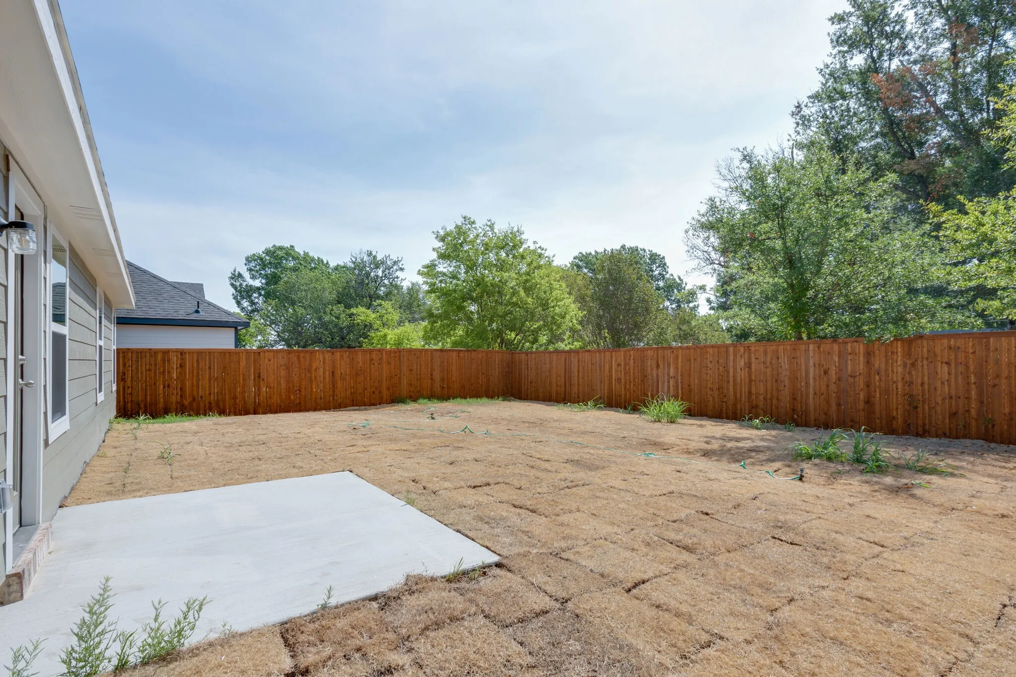 Single Family Residence For Rent in Kaufman County , 111 Rock Creek Lane, Terrell, Texas 75160, 3 Bedroom, 2 Bathroom, 2 Garage spaces, 1,263 Sqft, built in 2022, mls#21286873, Real Estate Agent in Terrell, Homes For Rent in Kaufman county, Homes For Rent in Terrell, Realtor in Terrell Texas, Real Estate Brokerage Independent Realty Texas, Luminita Cordes Realtor