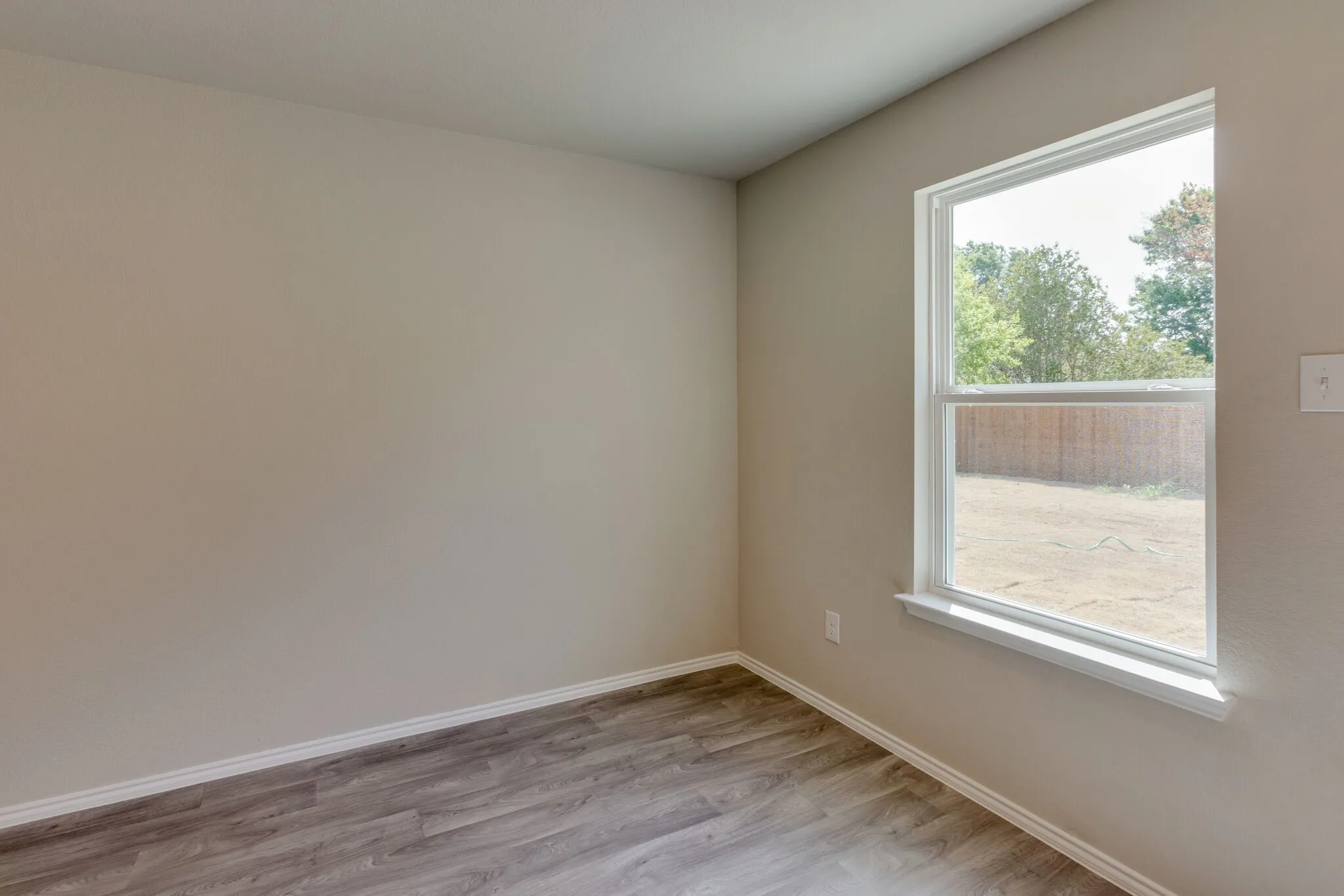 Single Family Residence For Rent in Kaufman County , 111 Rock Creek Lane, Terrell, Texas 75160, 3 Bedroom, 2 Bathroom, 2 Garage spaces, 1,263 Sqft, built in 2022, mls#21286873, Real Estate Agent in Terrell, Homes For Rent in Kaufman county, Homes For Rent in Terrell, Realtor in Terrell Texas, Real Estate Brokerage Independent Realty Texas, Luminita Cordes Realtor