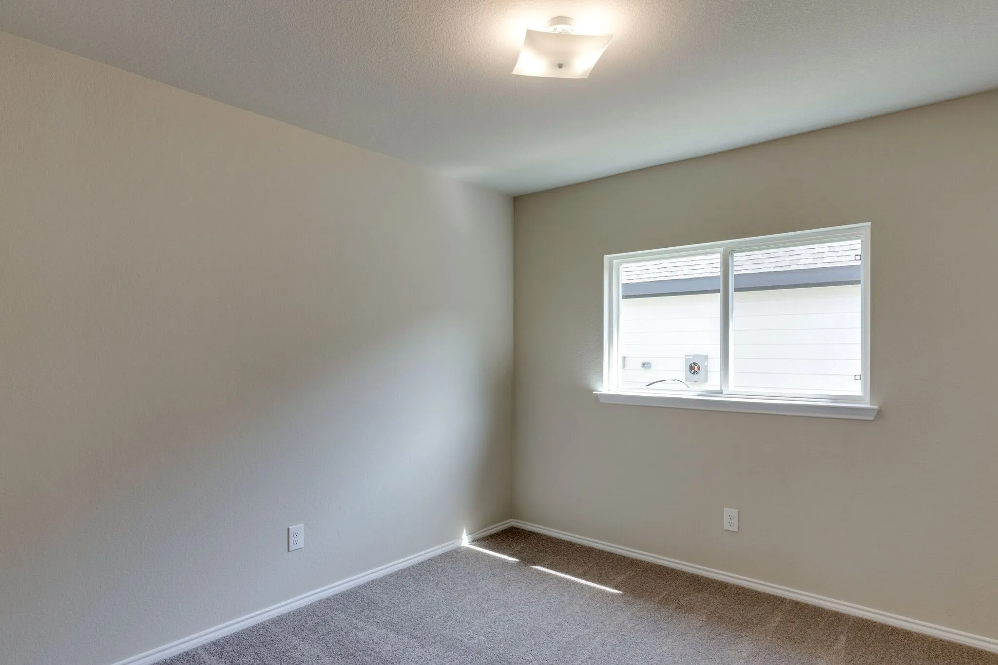 Single Family Residence For Rent in Kaufman County , 111 Rock Creek Lane, Terrell, Texas 75160, 3 Bedroom, 2 Bathroom, 2 Garage spaces, 1,263 Sqft, built in 2022, mls#21286873, Real Estate Agent in Terrell, Homes For Rent in Kaufman county, Homes For Rent in Terrell, Realtor in Terrell Texas, Real Estate Brokerage Independent Realty Texas, Luminita Cordes Realtor