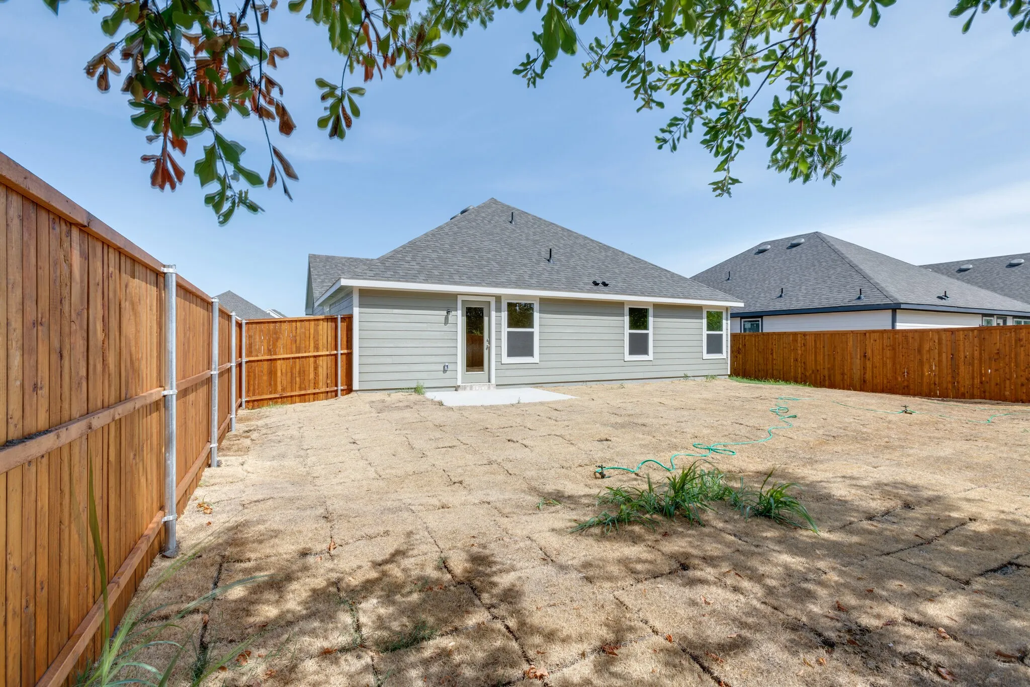 Single Family Residence For Rent in Kaufman County , 111 Rock Creek Lane, Terrell, Texas 75160, 3 Bedroom, 2 Bathroom, 2 Garage spaces, 1,263 Sqft, built in 2022, mls#21286873, Real Estate Agent in Terrell, Homes For Rent in Kaufman county, Homes For Rent in Terrell, Realtor in Terrell Texas, Real Estate Brokerage Independent Realty Texas, Luminita Cordes Realtor