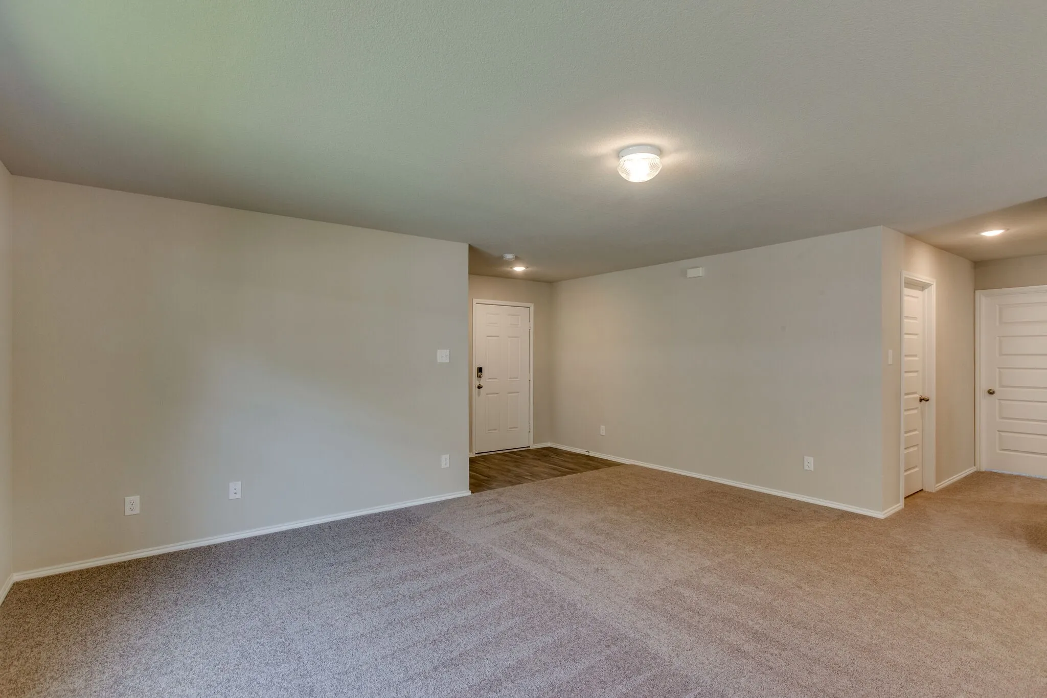 Single Family Residence For Rent in Kaufman County , 111 Rock Creek Lane, Terrell, Texas 75160, 3 Bedroom, 2 Bathroom, 2 Garage spaces, 1,263 Sqft, built in 2022, mls#21286873, Real Estate Agent in Terrell, Homes For Rent in Kaufman county, Homes For Rent in Terrell, Realtor in Terrell Texas, Real Estate Brokerage Independent Realty Texas, Luminita Cordes Realtor
