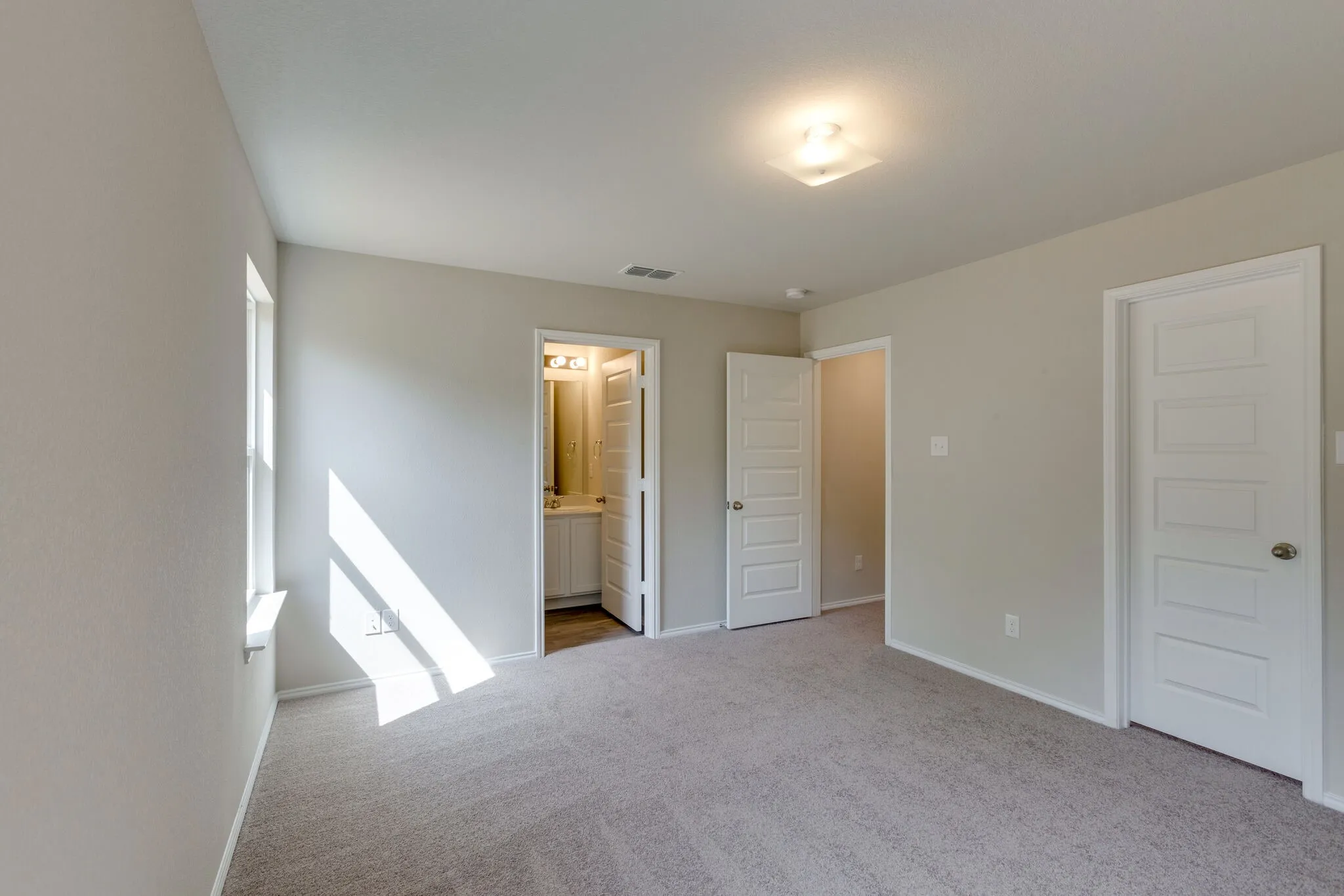 Single Family Residence For Rent in Kaufman County , 111 Rock Creek Lane, Terrell, Texas 75160, 3 Bedroom, 2 Bathroom, 2 Garage spaces, 1,263 Sqft, built in 2022, mls#21286873, Real Estate Agent in Terrell, Homes For Rent in Kaufman county, Homes For Rent in Terrell, Realtor in Terrell Texas, Real Estate Brokerage Independent Realty Texas, Luminita Cordes Realtor