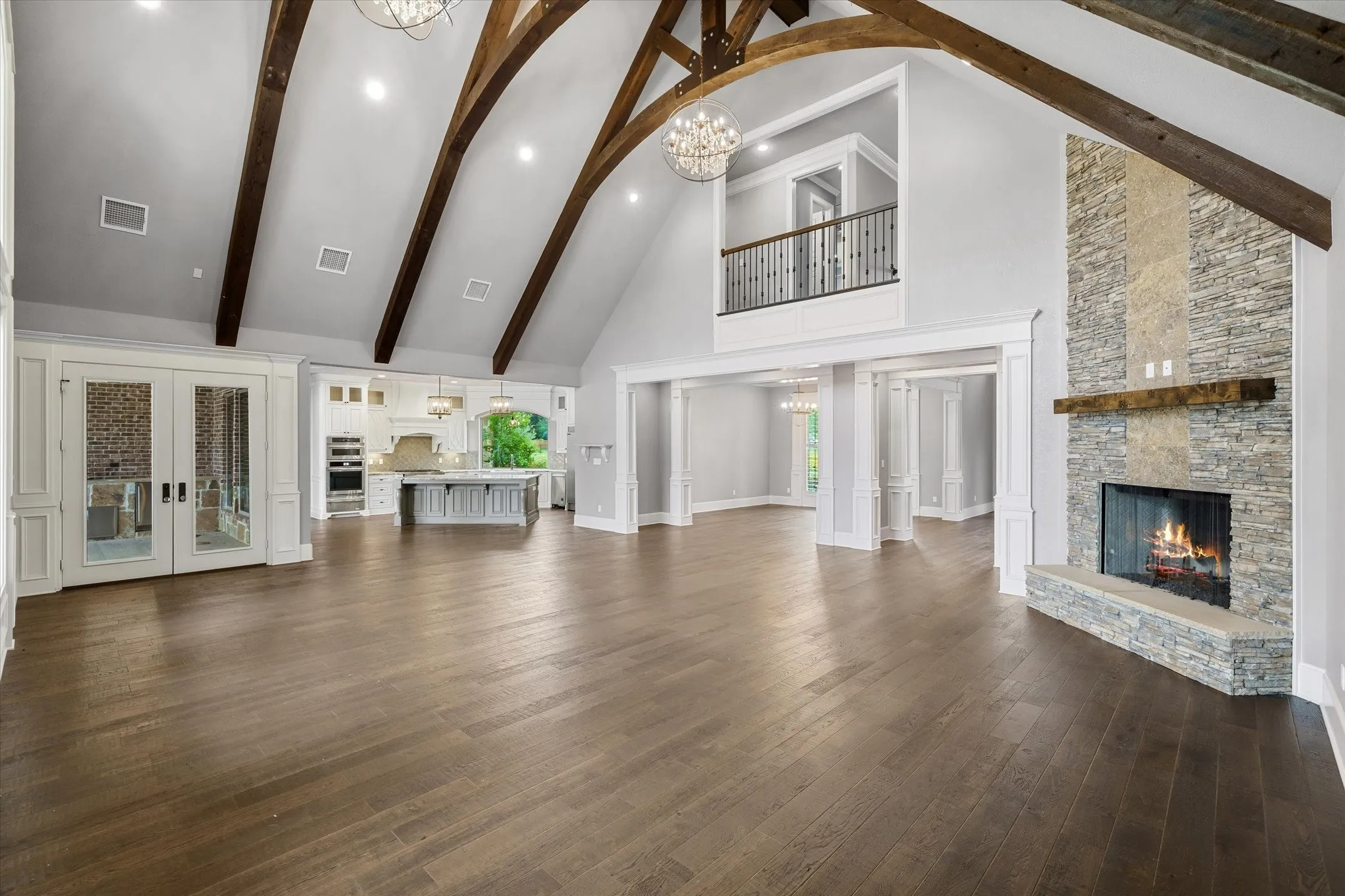 Single Family Residence For Sale in Smith County , 16508 Hailey Court, Tyler, Texas 75703, 6 Bedrooms, 9 Bathrooms, 13 Garage spaces, 9,730 Sqft, built in 2016, Price $2,800,000, mls#21281232, Real Estate Agent in Tyler, Homes For Sale in Smith county, Homes For Sale in Tyler, Realtor in Tyler Texas, Real Estate Brokerage Independent Realty Texas, Luminita Cordes Realtor