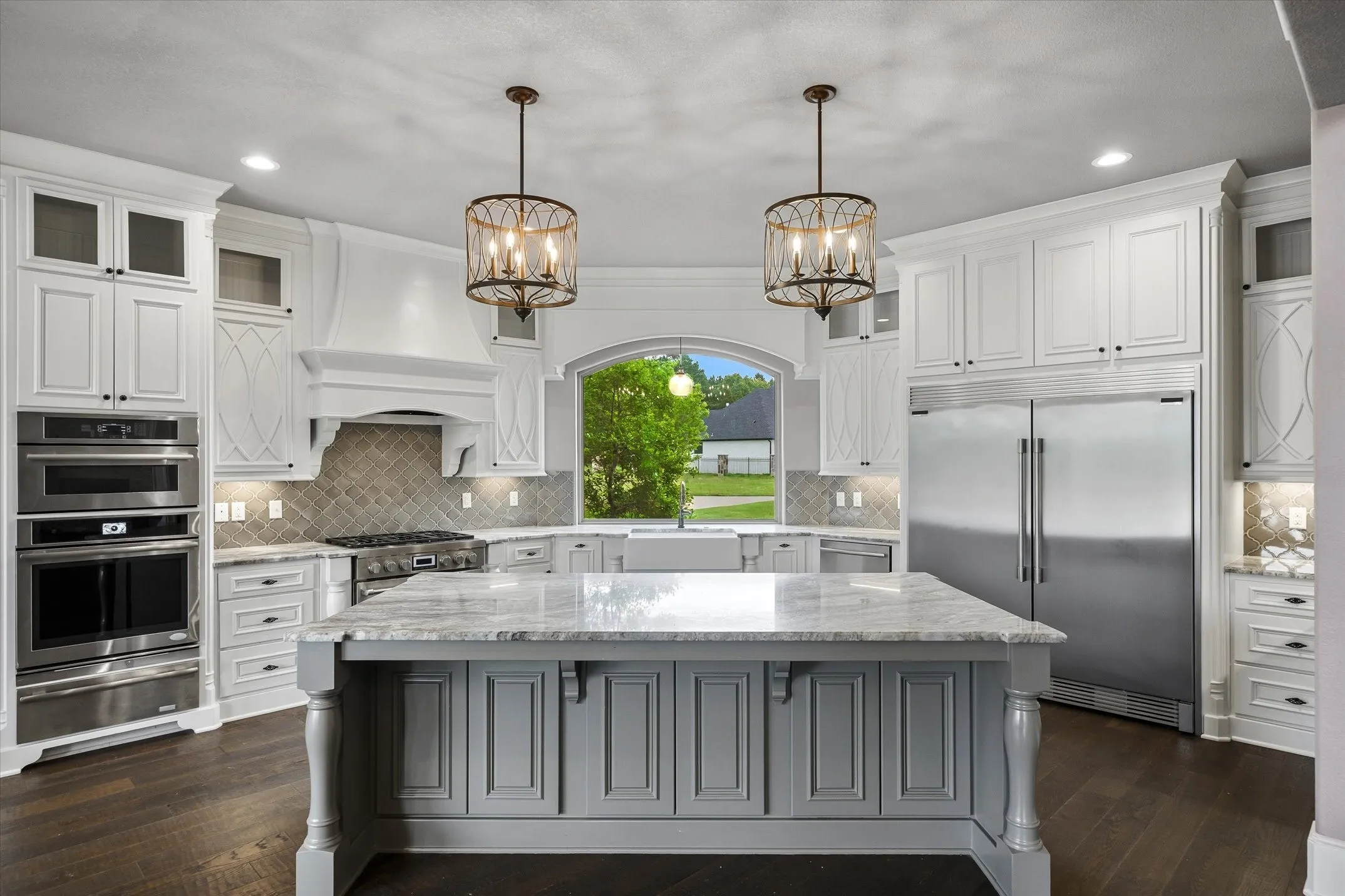 Single Family Residence For Sale in Smith County , 16508 Hailey Court, Tyler, Texas 75703, 6 Bedrooms, 9 Bathrooms, 13 Garage spaces, 9,730 Sqft, built in 2016, Price $2,800,000, mls#21281232, Real Estate Agent in Tyler, Homes For Sale in Smith county, Homes For Sale in Tyler, Realtor in Tyler Texas, Real Estate Brokerage Independent Realty Texas, Luminita Cordes Realtor