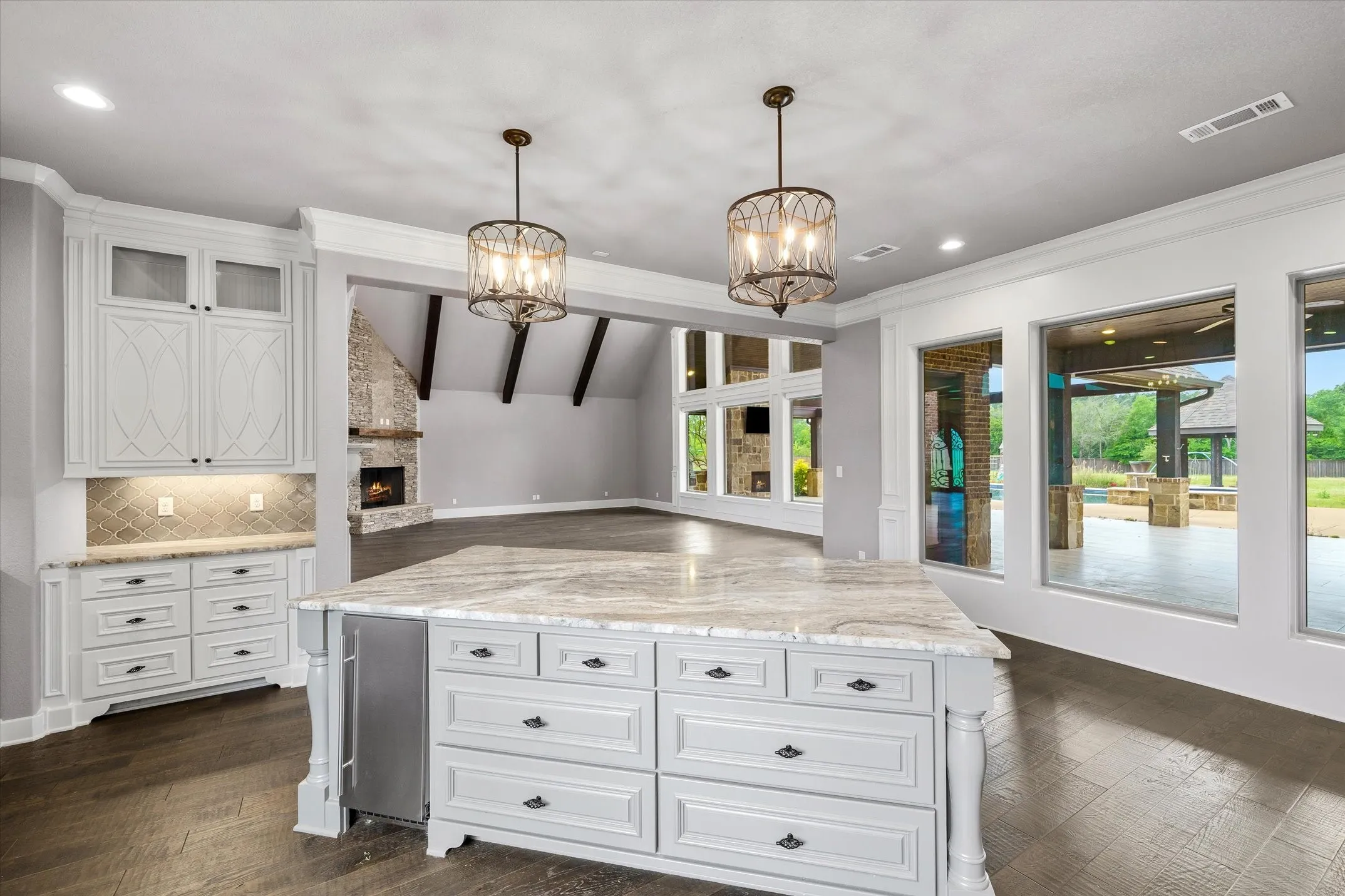 Single Family Residence For Sale in Smith County , 16508 Hailey Court, Tyler, Texas 75703, 6 Bedrooms, 9 Bathrooms, 13 Garage spaces, 9,730 Sqft, built in 2016, Price $2,800,000, mls#21281232, Real Estate Agent in Tyler, Homes For Sale in Smith county, Homes For Sale in Tyler, Realtor in Tyler Texas, Real Estate Brokerage Independent Realty Texas, Luminita Cordes Realtor
