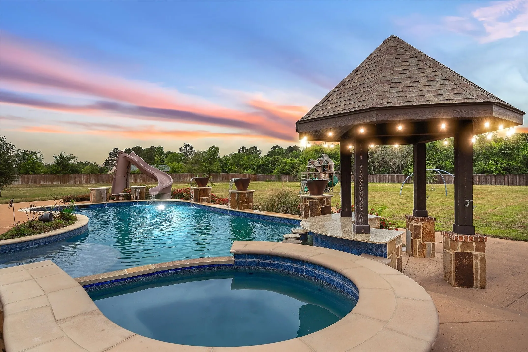 Single Family Residence For Sale in Smith County , 16508 Hailey Court, Tyler, Texas 75703, 6 Bedrooms, 9 Bathrooms, 13 Garage spaces, 9,730 Sqft, built in 2016, Price $2,800,000, mls#21281232, Real Estate Agent in Tyler, Homes For Sale in Smith county, Homes For Sale in Tyler, Realtor in Tyler Texas, Real Estate Brokerage Independent Realty Texas, Luminita Cordes Realtor