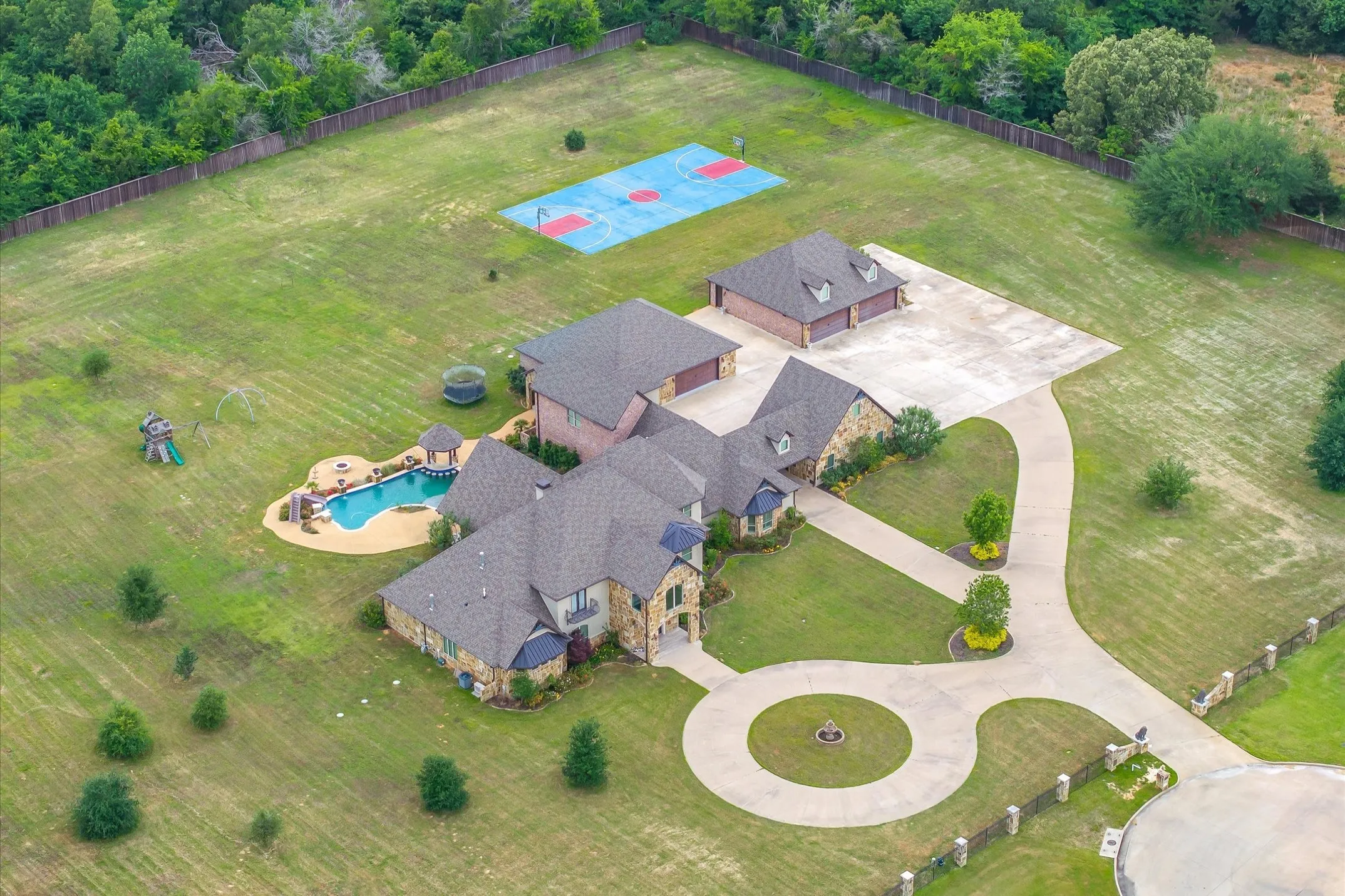 Single Family Residence For Sale in Smith County , 16508 Hailey Court, Tyler, Texas 75703, 6 Bedrooms, 9 Bathrooms, 13 Garage spaces, 9,730 Sqft, built in 2016, Price $2,800,000, mls#21281232, Real Estate Agent in Tyler, Homes For Sale in Smith county, Homes For Sale in Tyler, Realtor in Tyler Texas, Real Estate Brokerage Independent Realty Texas, Luminita Cordes Realtor