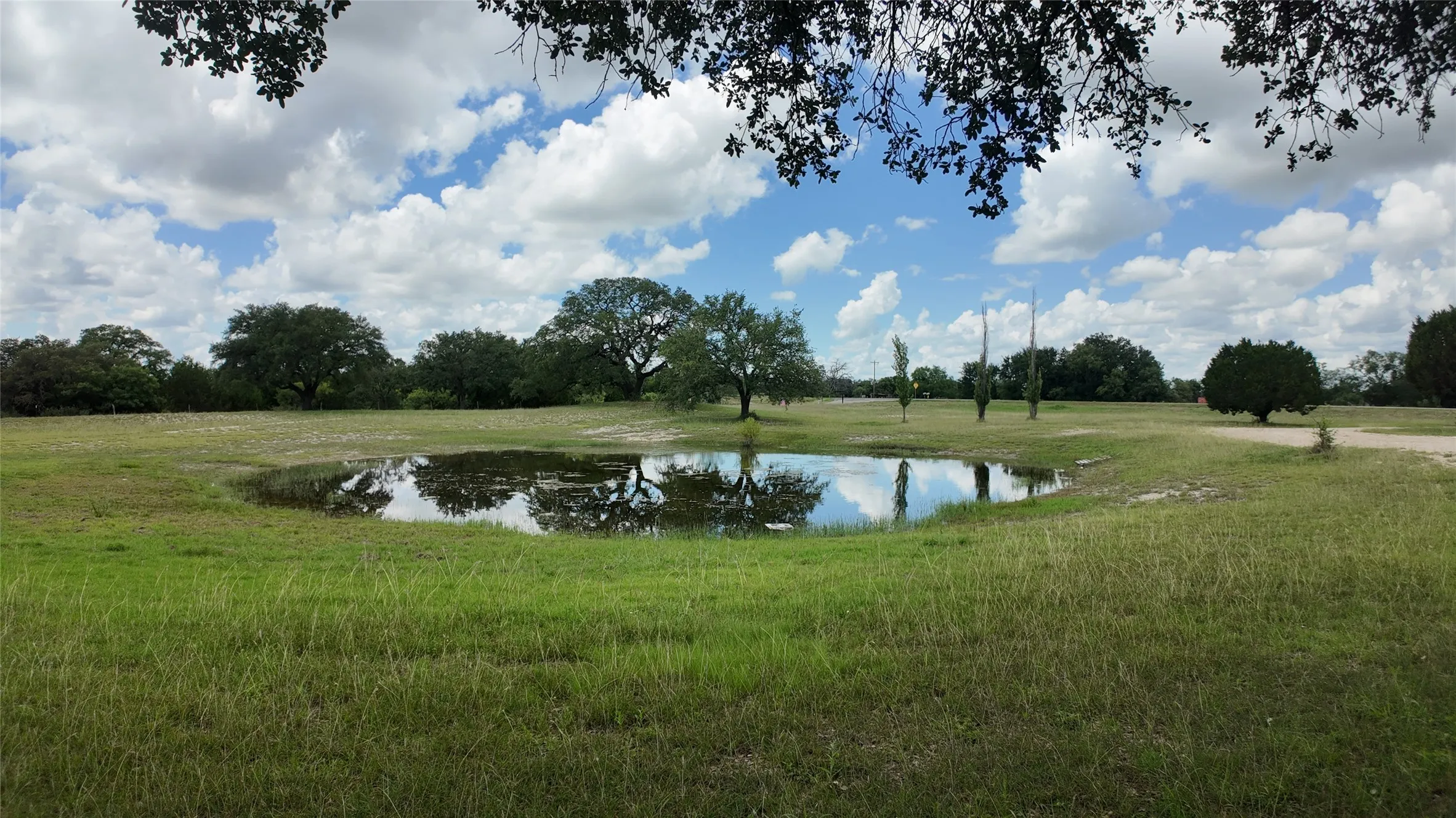Single Family Residence For Sale in Mills County , 915 W Hwy 84 Highway W, Mullin, Texas 76864, 3 Bedrooms, 2 Bathrooms, Garage spaces, 1,343 Sqft, built in 1977, Price $524,900, mls#21287130, Real Estate Agent in Mullin, Homes For Sale in Mills county, Homes For Sale in Mullin, Realtor in Mullin Texas, Real Estate Brokerage Independent Realty Texas, Luminita Cordes Realtor