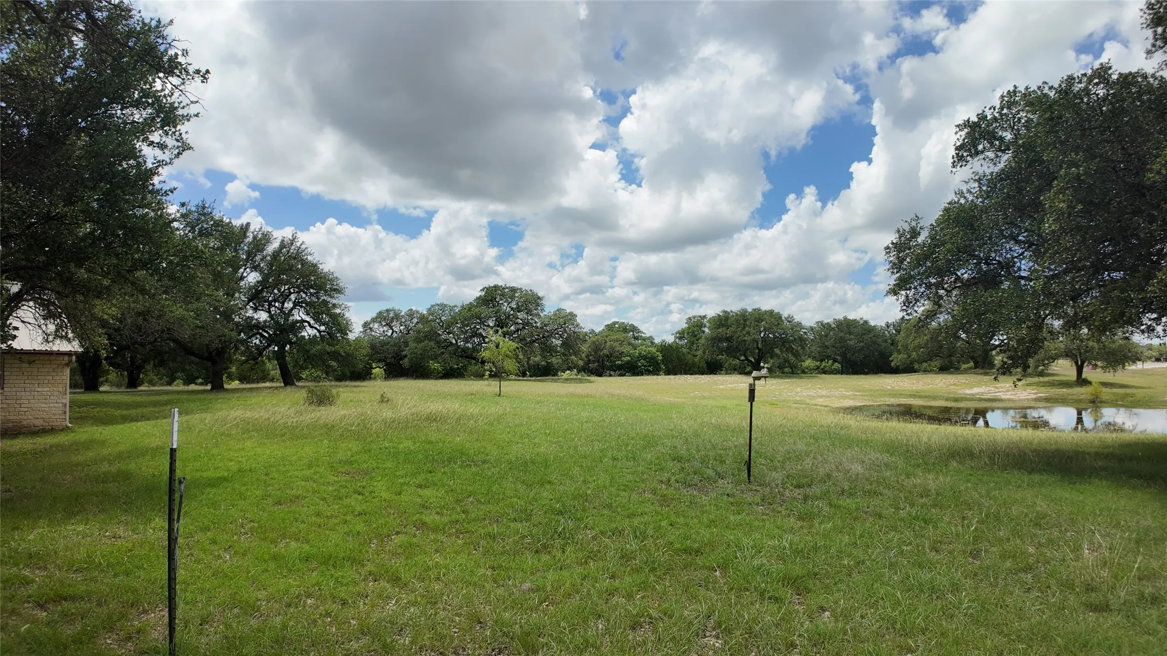 Single Family Residence For Sale in Mills County , 915 W Hwy 84 Highway W, Mullin, Texas 76864, 3 Bedrooms, 2 Bathrooms, Garage spaces, 1,343 Sqft, built in 1977, Price $524,900, mls#21287130, Real Estate Agent in Mullin, Homes For Sale in Mills county, Homes For Sale in Mullin, Realtor in Mullin Texas, Real Estate Brokerage Independent Realty Texas, Luminita Cordes Realtor