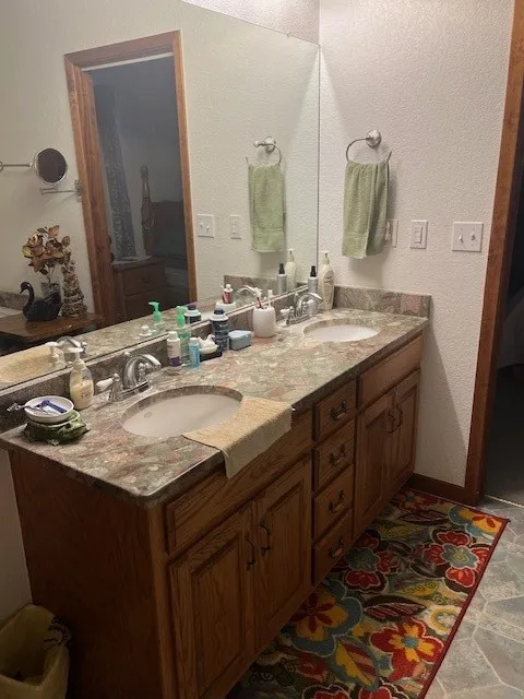 Single Family Residence For Sale in Mills County , 915 W Hwy 84 Highway W, Mullin, Texas 76864, 3 Bedrooms, 2 Bathrooms, Garage spaces, 1,343 Sqft, built in 1977, Price $524,900, mls#21287130, Real Estate Agent in Mullin, Homes For Sale in Mills county, Homes For Sale in Mullin, Realtor in Mullin Texas, Real Estate Brokerage Independent Realty Texas, Luminita Cordes Realtor