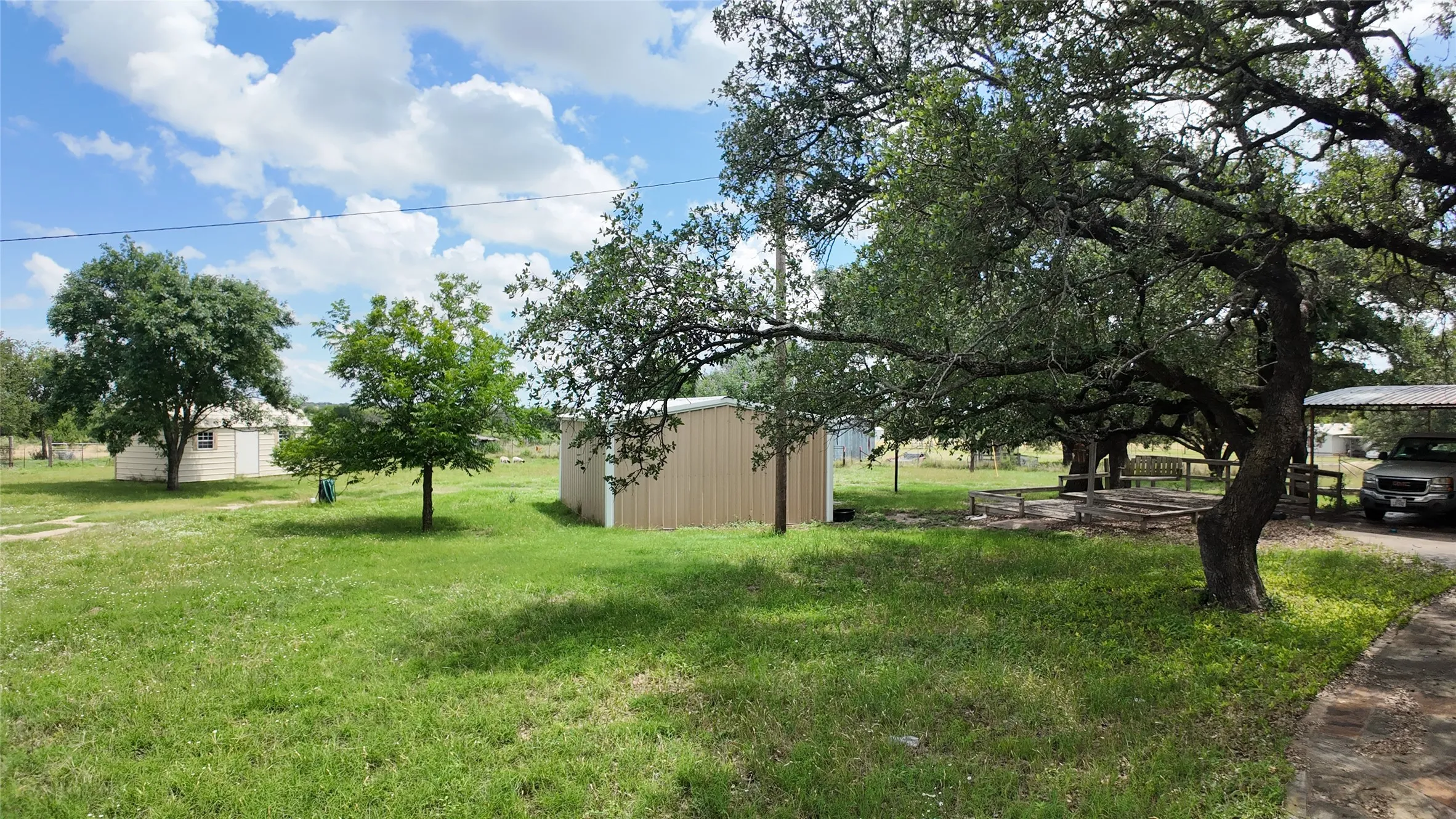 Single Family Residence For Sale in Mills County , 915 W Hwy 84 Highway W, Mullin, Texas 76864, 3 Bedrooms, 2 Bathrooms, Garage spaces, 1,343 Sqft, built in 1977, Price $524,900, mls#21287130, Real Estate Agent in Mullin, Homes For Sale in Mills county, Homes For Sale in Mullin, Realtor in Mullin Texas, Real Estate Brokerage Independent Realty Texas, Luminita Cordes Realtor