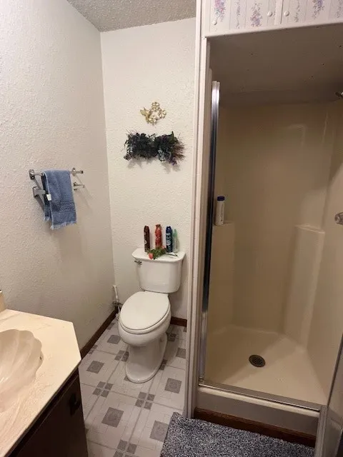 Single Family Residence For Sale in Mills County , 915 W Hwy 84 Highway W, Mullin, Texas 76864, 3 Bedrooms, 2 Bathrooms, Garage spaces, 1,343 Sqft, built in 1977, Price $524,900, mls#21287130, Real Estate Agent in Mullin, Homes For Sale in Mills county, Homes For Sale in Mullin, Realtor in Mullin Texas, Real Estate Brokerage Independent Realty Texas, Luminita Cordes Realtor