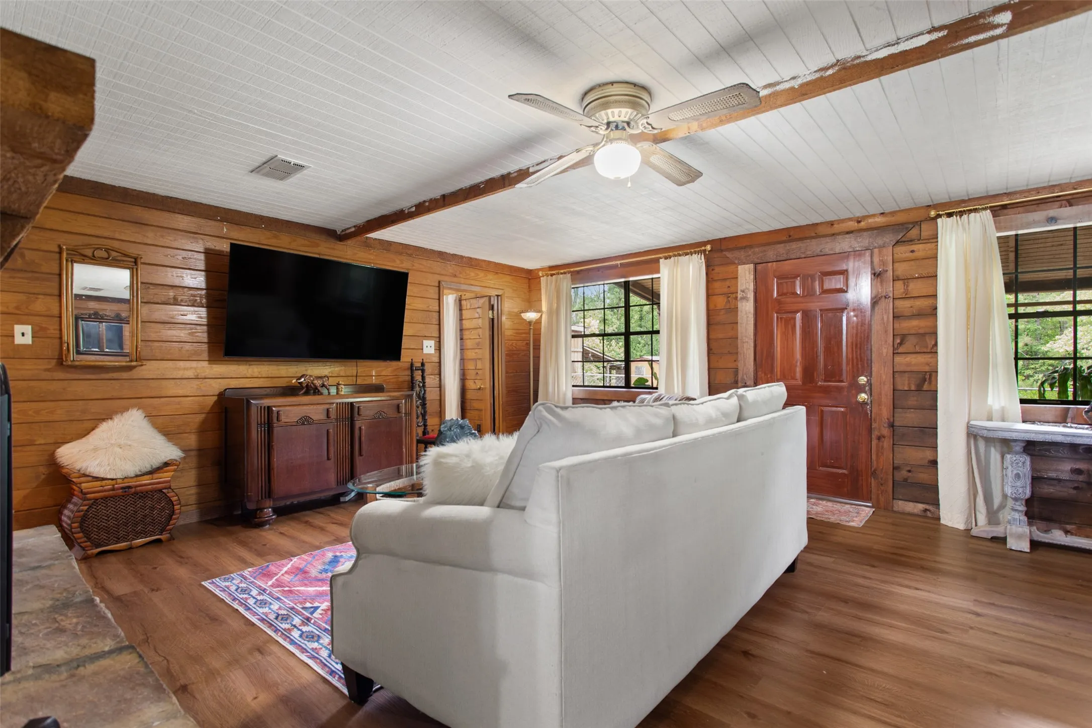 Single Family Residence For Sale in Smith County , 24087 FM 15, Troup, Texas 75789, 3 Bedroom, 2 Bathroom, Garage spaces, 1,400 Sqft, built in 2002, mls#21286594, Real Estate Agent in Troup, Homes For Sale in Smith county, Homes For Sale in Troup, Realtor in Troup Texas, Real Estate Brokerage Independent Realty Texas, Luminita Cordes Realtor