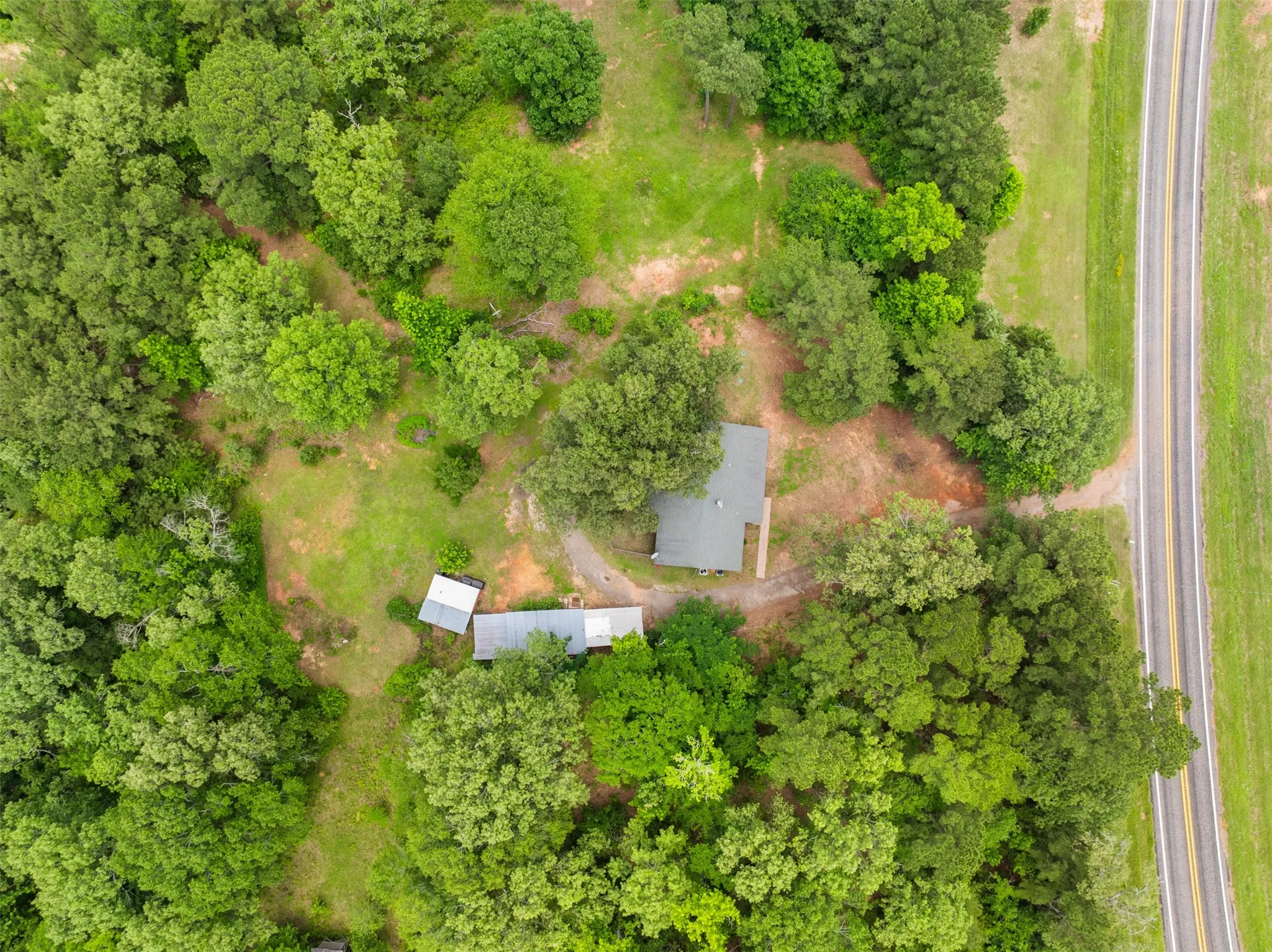 Single Family Residence For Sale in Smith County , 24087 FM 15, Troup, Texas 75789, 3 Bedroom, 2 Bathroom, Garage spaces, 1,400 Sqft, built in 2002, mls#21286594, Real Estate Agent in Troup, Homes For Sale in Smith county, Homes For Sale in Troup, Realtor in Troup Texas, Real Estate Brokerage Independent Realty Texas, Luminita Cordes Realtor
