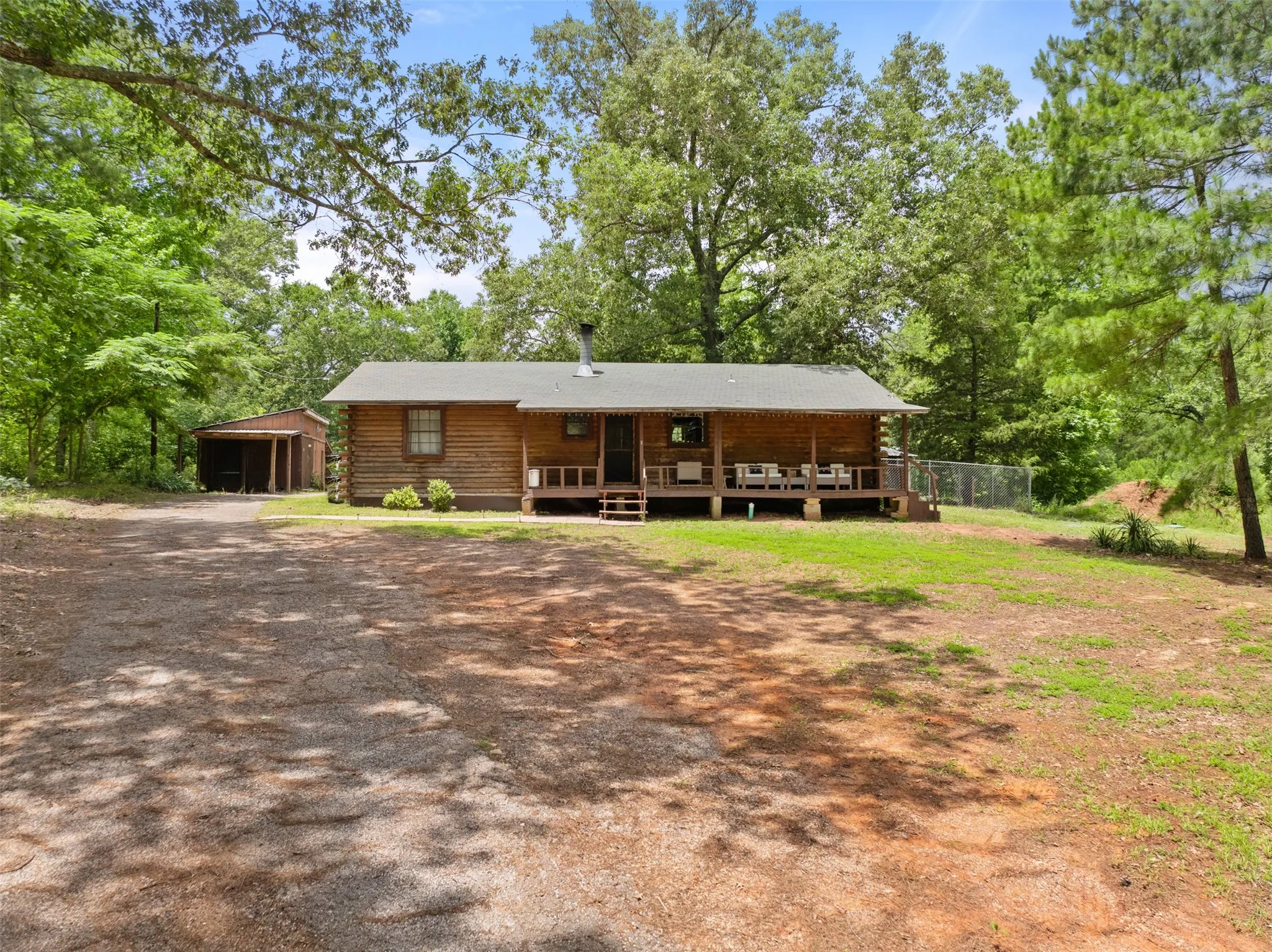 Single Family Residence For Sale in Smith County , 24087 FM 15, Troup, Texas 75789, 3 Bedroom, 2 Bathroom, Garage spaces, 1,400 Sqft, built in 2002, mls#21286594, Real Estate Agent in Troup, Homes For Sale in Smith county, Homes For Sale in Troup, Realtor in Troup Texas, Real Estate Brokerage Independent Realty Texas, Luminita Cordes Realtor