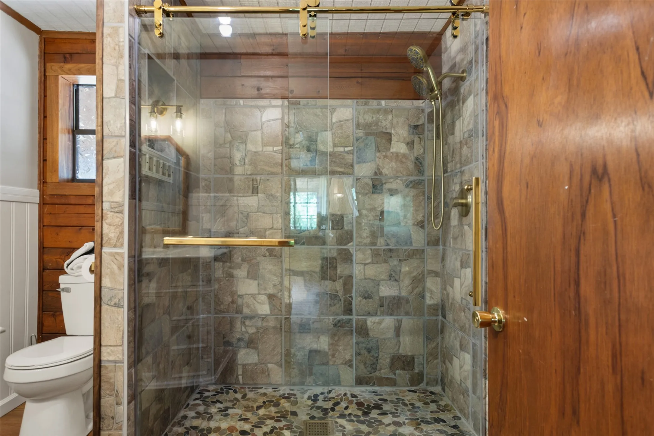 Single Family Residence For Sale in Smith County , 24087 FM 15, Troup, Texas 75789, 3 Bedroom, 2 Bathroom, Garage spaces, 1,400 Sqft, built in 2002, mls#21286594, Real Estate Agent in Troup, Homes For Sale in Smith county, Homes For Sale in Troup, Realtor in Troup Texas, Real Estate Brokerage Independent Realty Texas, Luminita Cordes Realtor