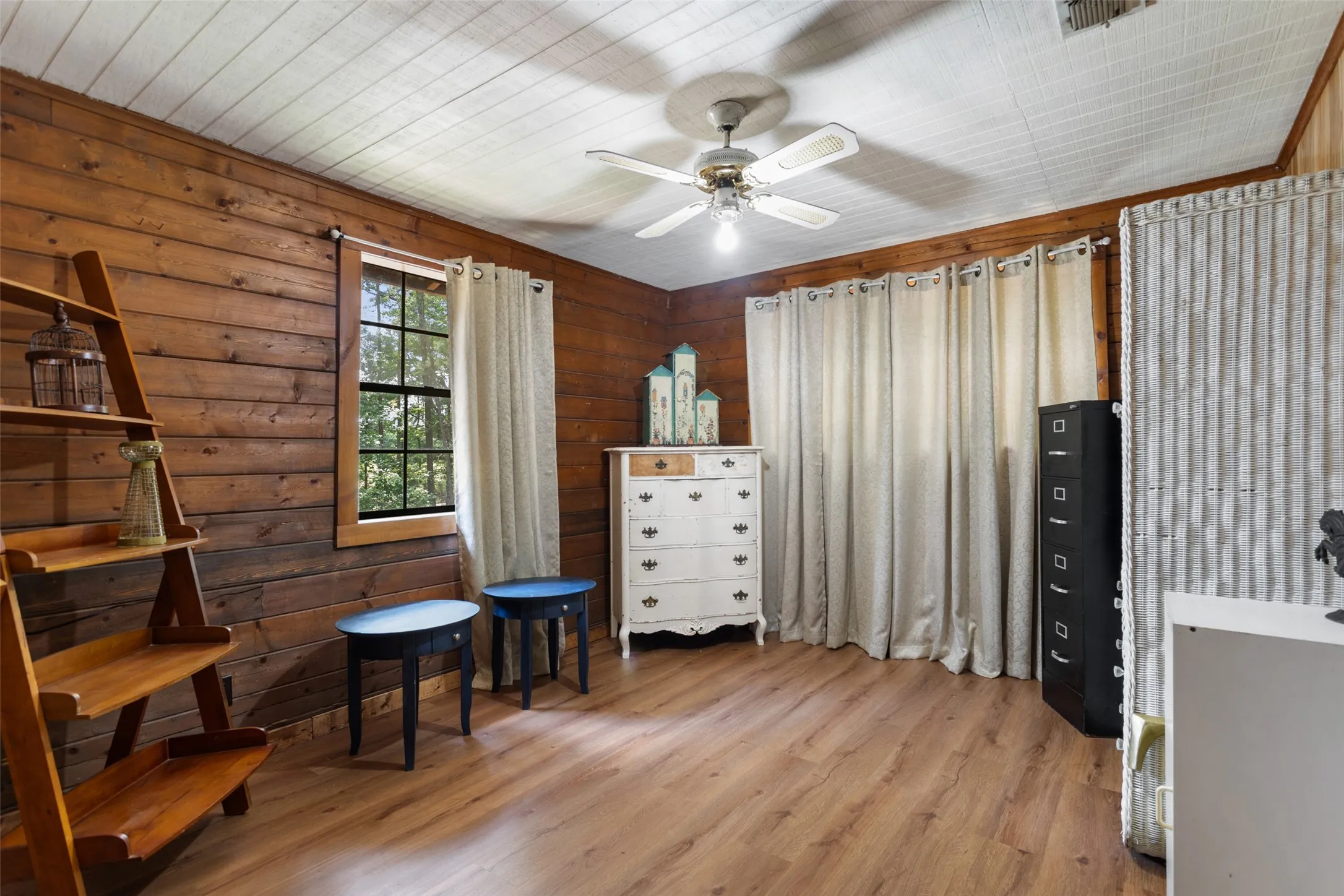 Single Family Residence For Sale in Smith County , 24087 FM 15, Troup, Texas 75789, 3 Bedroom, 2 Bathroom, Garage spaces, 1,400 Sqft, built in 2002, mls#21286594, Real Estate Agent in Troup, Homes For Sale in Smith county, Homes For Sale in Troup, Realtor in Troup Texas, Real Estate Brokerage Independent Realty Texas, Luminita Cordes Realtor