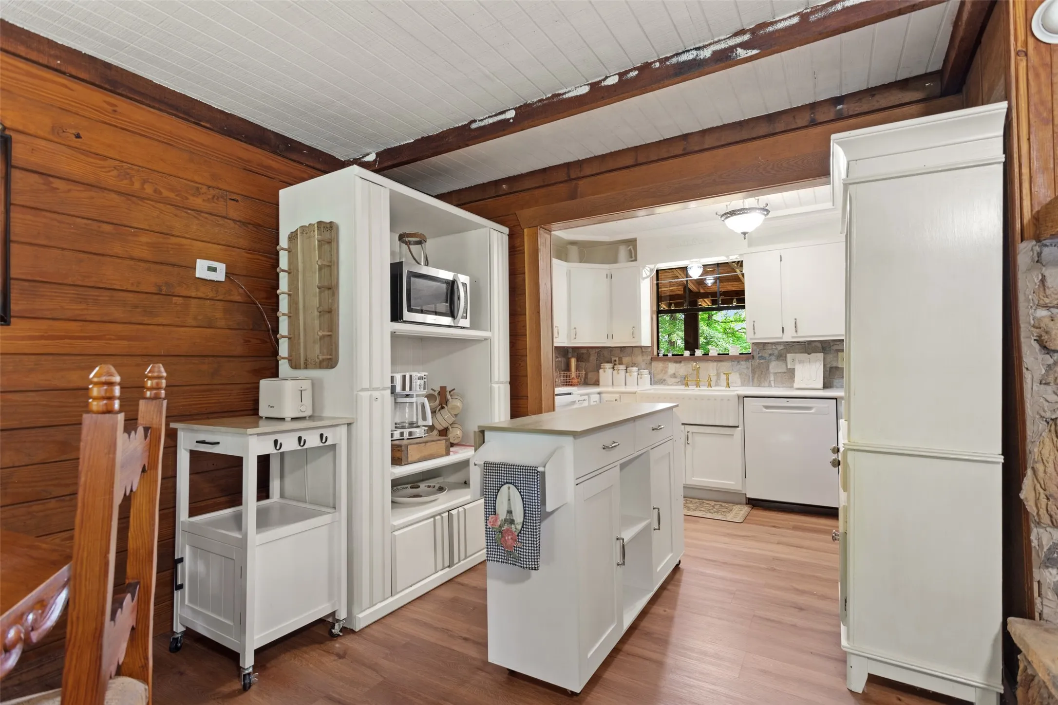Single Family Residence For Sale in Smith County , 24087 FM 15, Troup, Texas 75789, 3 Bedroom, 2 Bathroom, Garage spaces, 1,400 Sqft, built in 2002, mls#21286594, Real Estate Agent in Troup, Homes For Sale in Smith county, Homes For Sale in Troup, Realtor in Troup Texas, Real Estate Brokerage Independent Realty Texas, Luminita Cordes Realtor