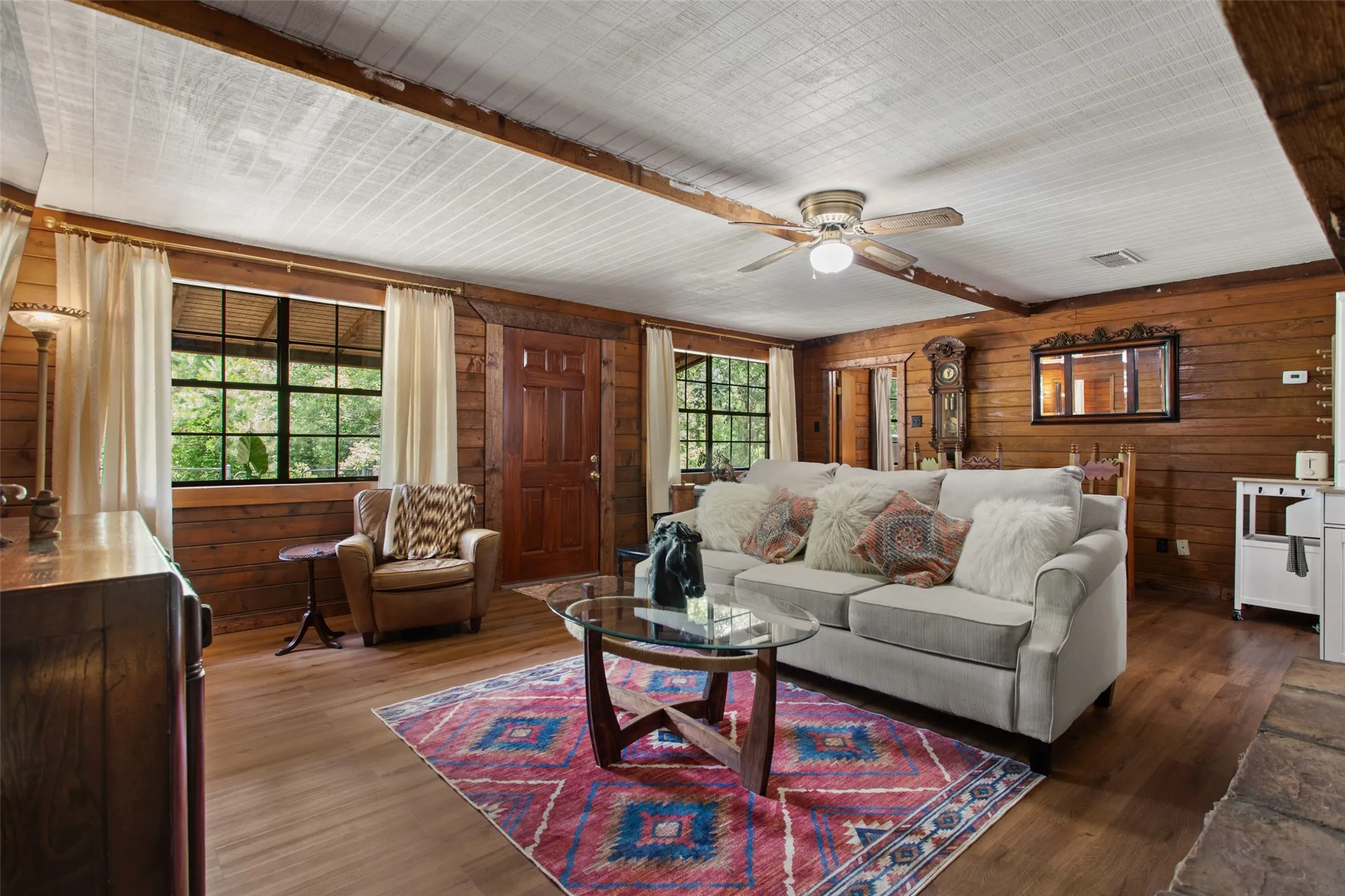 Single Family Residence For Sale in Smith County , 24087 FM 15, Troup, Texas 75789, 3 Bedroom, 2 Bathroom, Garage spaces, 1,400 Sqft, built in 2002, mls#21286594, Real Estate Agent in Troup, Homes For Sale in Smith county, Homes For Sale in Troup, Realtor in Troup Texas, Real Estate Brokerage Independent Realty Texas, Luminita Cordes Realtor