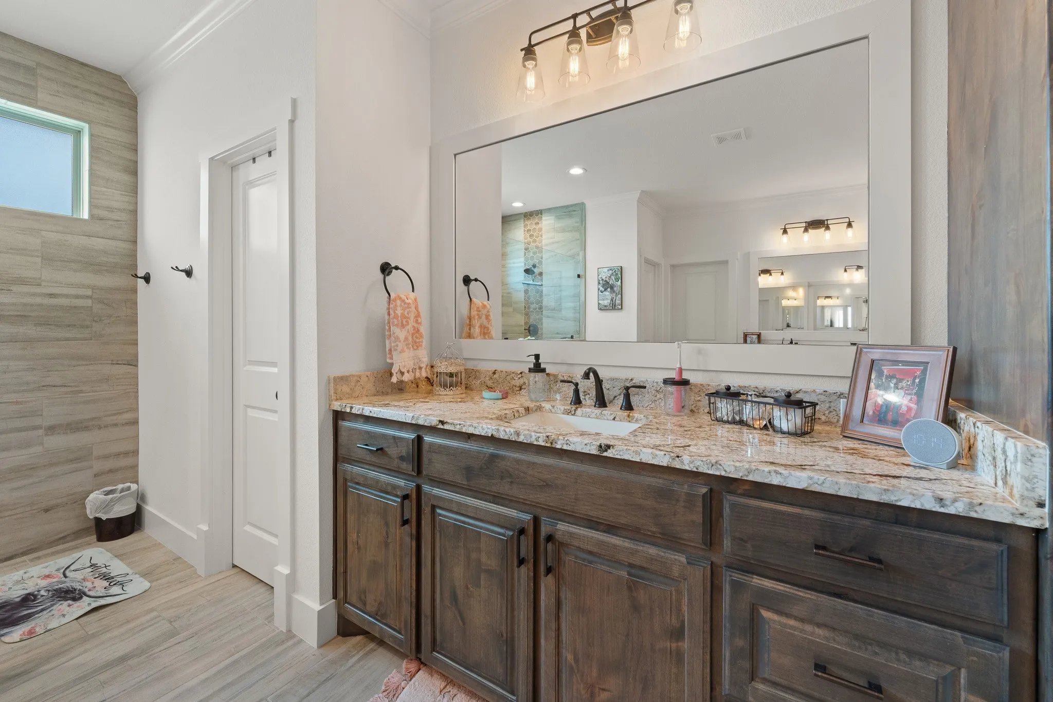 Single Family Residence For Sale in Johnson County , 6065 Bella Terra Lane, Godley, Texas 76044, 4 Bedroom, 3 Bathroom, 3 Garage spaces, 2,604 Sqft, built in 2022, mls#21284879, Real Estate Agent in Godley, Homes For Sale in Johnson county, Homes For Sale in Godley, Realtor in Godley Texas, Real Estate Brokerage Independent Realty Texas, Luminita Cordes Realtor