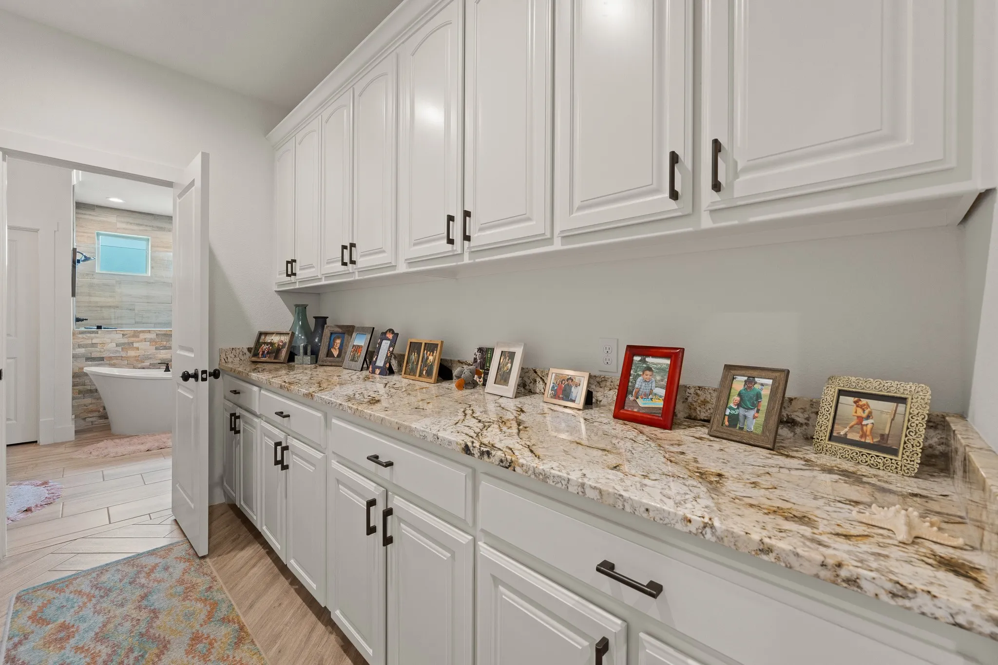 Single Family Residence For Sale in Johnson County , 6065 Bella Terra Lane, Godley, Texas 76044, 4 Bedroom, 3 Bathroom, 3 Garage spaces, 2,604 Sqft, built in 2022, mls#21284879, Real Estate Agent in Godley, Homes For Sale in Johnson county, Homes For Sale in Godley, Realtor in Godley Texas, Real Estate Brokerage Independent Realty Texas, Luminita Cordes Realtor