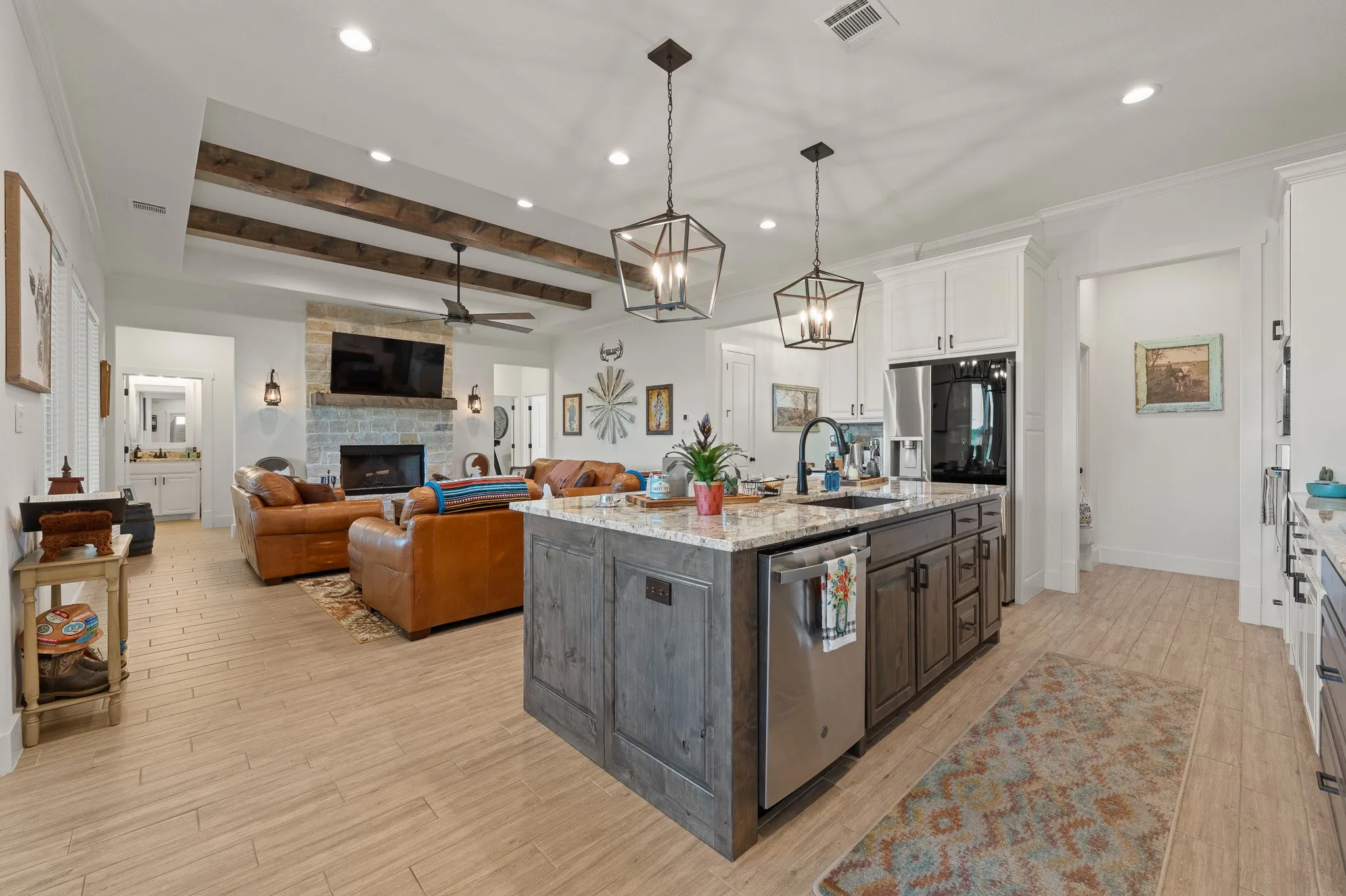 Single Family Residence For Sale in Johnson County , 6065 Bella Terra Lane, Godley, Texas 76044, 4 Bedroom, 3 Bathroom, 3 Garage spaces, 2,604 Sqft, built in 2022, mls#21284879, Real Estate Agent in Godley, Homes For Sale in Johnson county, Homes For Sale in Godley, Realtor in Godley Texas, Real Estate Brokerage Independent Realty Texas, Luminita Cordes Realtor