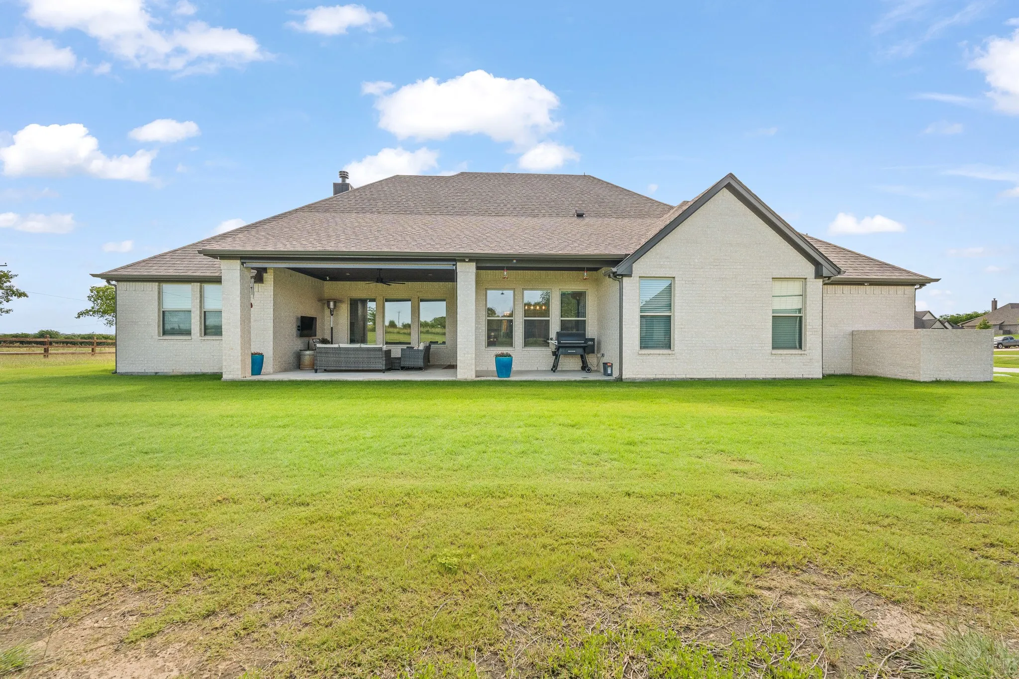 Single Family Residence For Sale in Johnson County , 6065 Bella Terra Lane, Godley, Texas 76044, 4 Bedroom, 3 Bathroom, 3 Garage spaces, 2,604 Sqft, built in 2022, mls#21284879, Real Estate Agent in Godley, Homes For Sale in Johnson county, Homes For Sale in Godley, Realtor in Godley Texas, Real Estate Brokerage Independent Realty Texas, Luminita Cordes Realtor