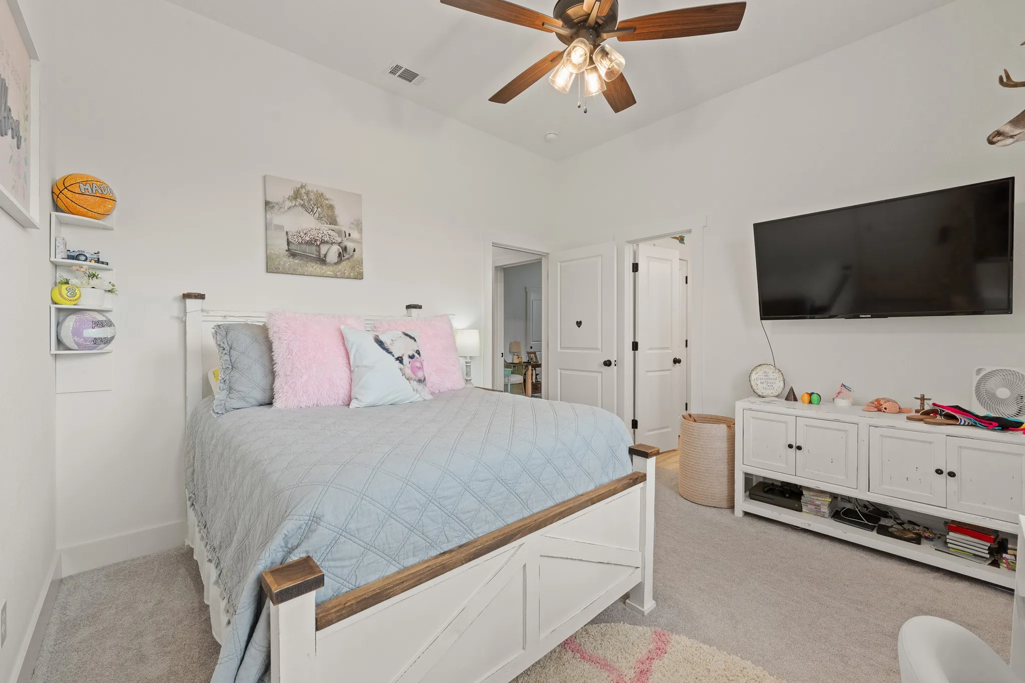 Single Family Residence For Sale in Johnson County , 6065 Bella Terra Lane, Godley, Texas 76044, 4 Bedroom, 3 Bathroom, 3 Garage spaces, 2,604 Sqft, built in 2022, mls#21284879, Real Estate Agent in Godley, Homes For Sale in Johnson county, Homes For Sale in Godley, Realtor in Godley Texas, Real Estate Brokerage Independent Realty Texas, Luminita Cordes Realtor