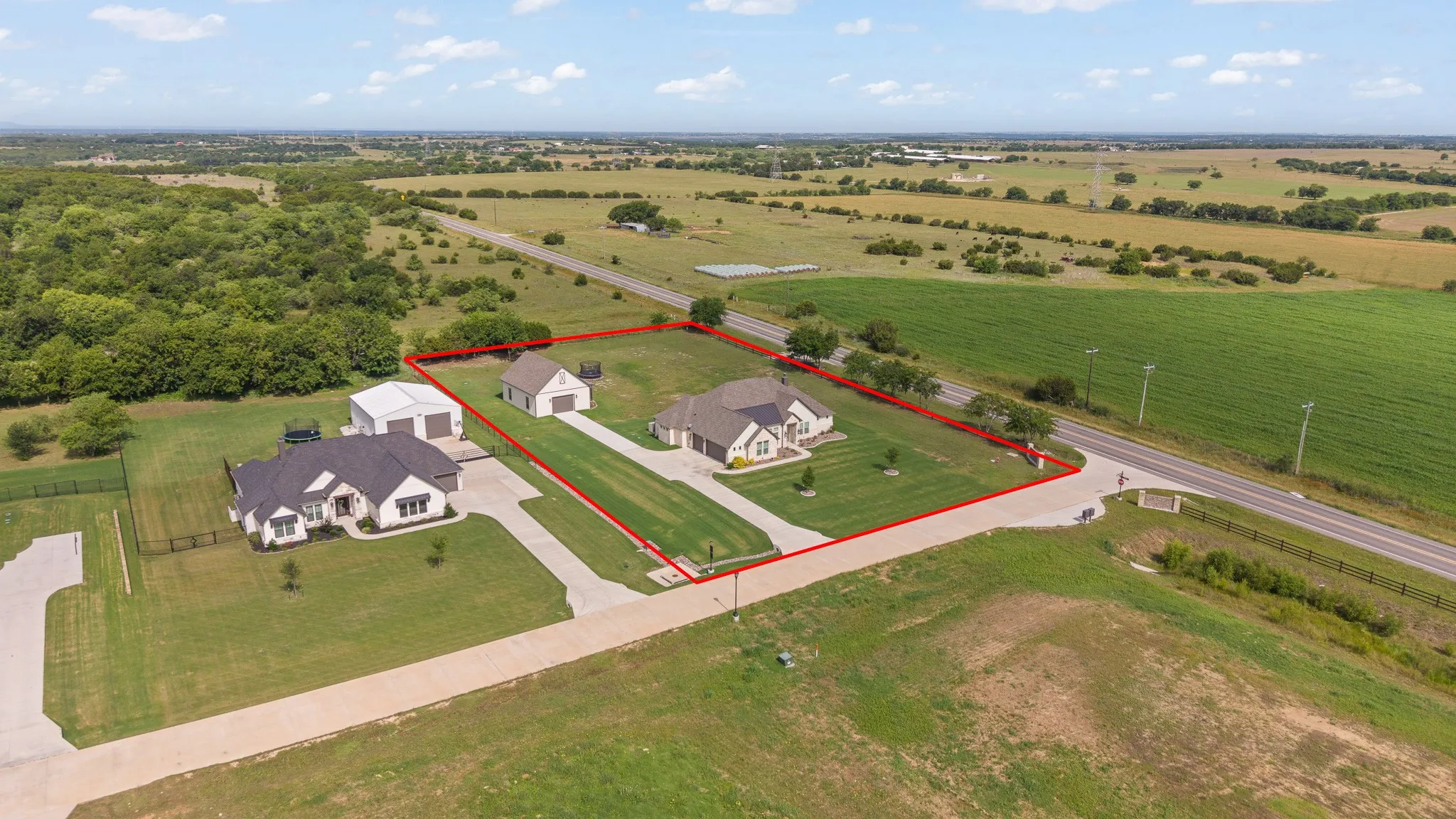 Single Family Residence For Sale in Johnson County , 6065 Bella Terra Lane, Godley, Texas 76044, 4 Bedroom, 3 Bathroom, 3 Garage spaces, 2,604 Sqft, built in 2022, mls#21284879, Real Estate Agent in Godley, Homes For Sale in Johnson county, Homes For Sale in Godley, Realtor in Godley Texas, Real Estate Brokerage Independent Realty Texas, Luminita Cordes Realtor