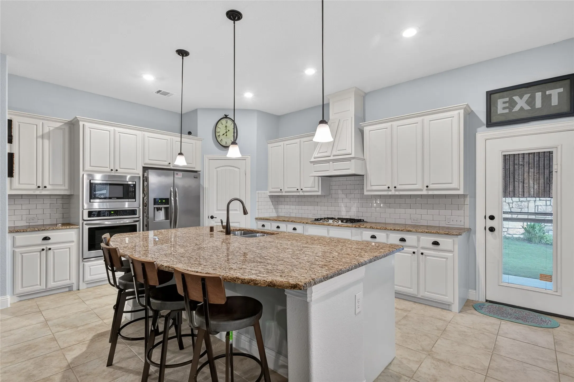 Single Family Residence For Sale in Collin County , 10909 Smithville Place, Mc Kinney, Texas 75071, 3 Bedroom, 2 Bathroom, 2 Garage spaces, 2,330 Sqft, built in 2017, mls#21283893, Real Estate Agent in Mc Kinney, Homes For Sale in Collin county, Homes For Sale in Mc Kinney, Realtor in Mc Kinney Texas, Real Estate Brokerage Independent Realty Texas, Luminita Cordes Realtor