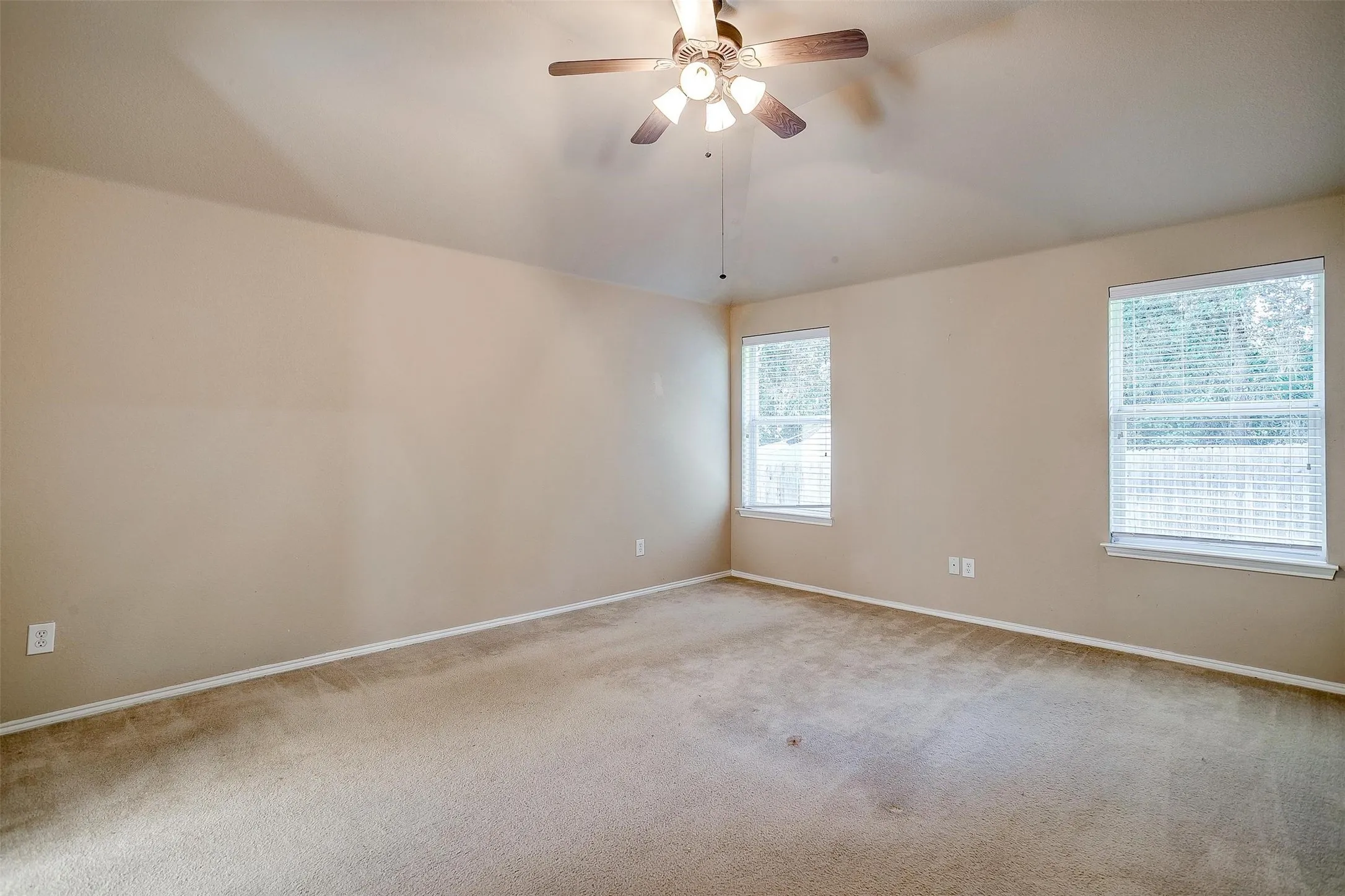 Single Family Residence For Rent in Tarrant County , 2230 Cancun Drive, Mansfield, Texas 76063, 3 Bedroom, 2 Bathroom, 2 Garage spaces, 1,663 Sqft, built in 2007, mls#21287147, Real Estate Agent in Mansfield, Homes For Rent in Tarrant county, Homes For Rent in Mansfield, Realtor in Mansfield Texas, Real Estate Brokerage Independent Realty Texas, Luminita Cordes Realtor
