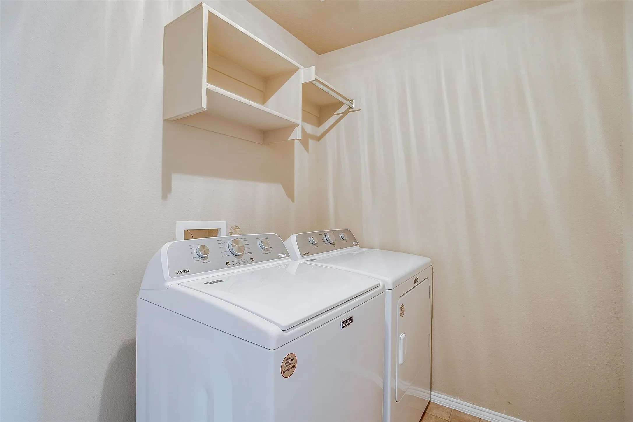 Single Family Residence For Rent in Tarrant County , 2230 Cancun Drive, Mansfield, Texas 76063, 3 Bedroom, 2 Bathroom, 2 Garage spaces, 1,663 Sqft, built in 2007, mls#21287147, Real Estate Agent in Mansfield, Homes For Rent in Tarrant county, Homes For Rent in Mansfield, Realtor in Mansfield Texas, Real Estate Brokerage Independent Realty Texas, Luminita Cordes Realtor