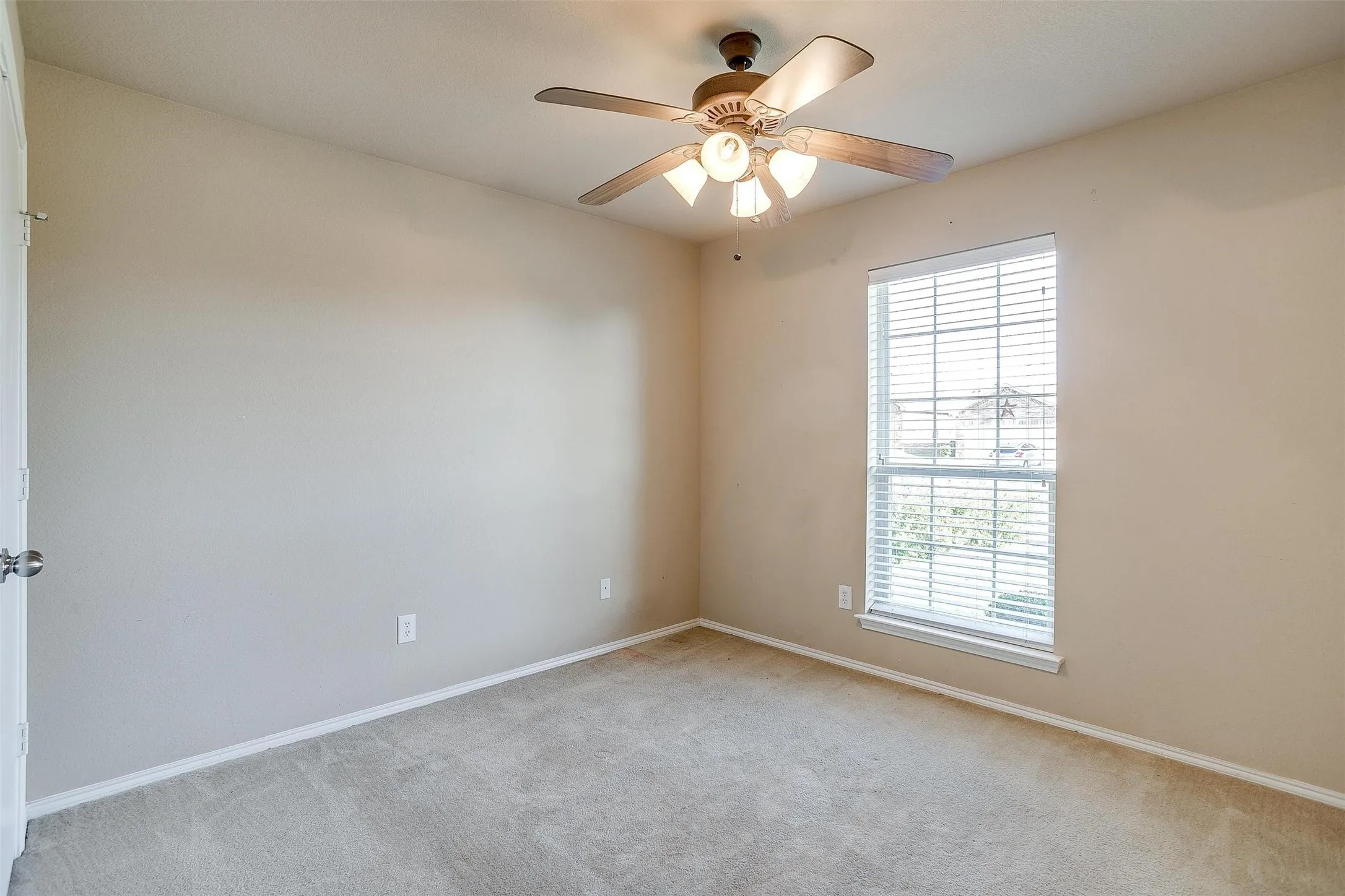 Single Family Residence For Rent in Tarrant County , 2230 Cancun Drive, Mansfield, Texas 76063, 3 Bedroom, 2 Bathroom, 2 Garage spaces, 1,663 Sqft, built in 2007, mls#21287147, Real Estate Agent in Mansfield, Homes For Rent in Tarrant county, Homes For Rent in Mansfield, Realtor in Mansfield Texas, Real Estate Brokerage Independent Realty Texas, Luminita Cordes Realtor